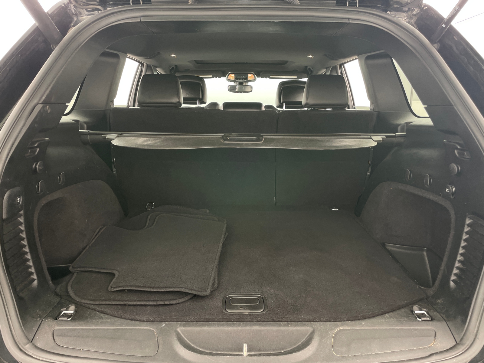 Thumbnail: 2020 Jeep Grand Cherokee - 6