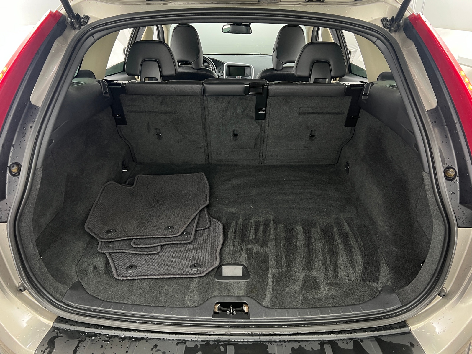 Thumbnail: 2012 Volvo XC60 - 7