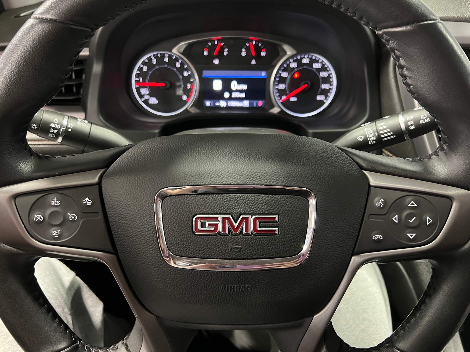 Thumbnail: 2022 GMC Acadia - 5