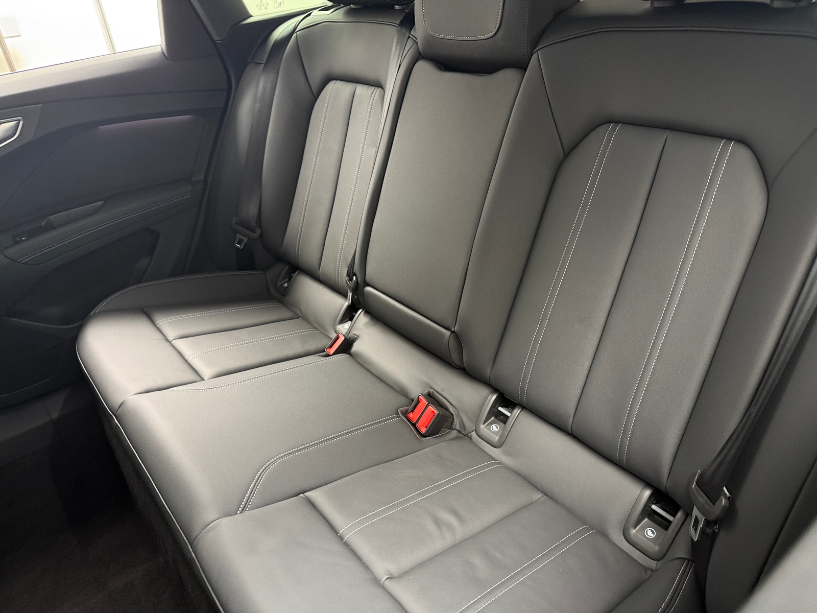 Thumbnail: 2024 Audi Q4 e-tron - 5