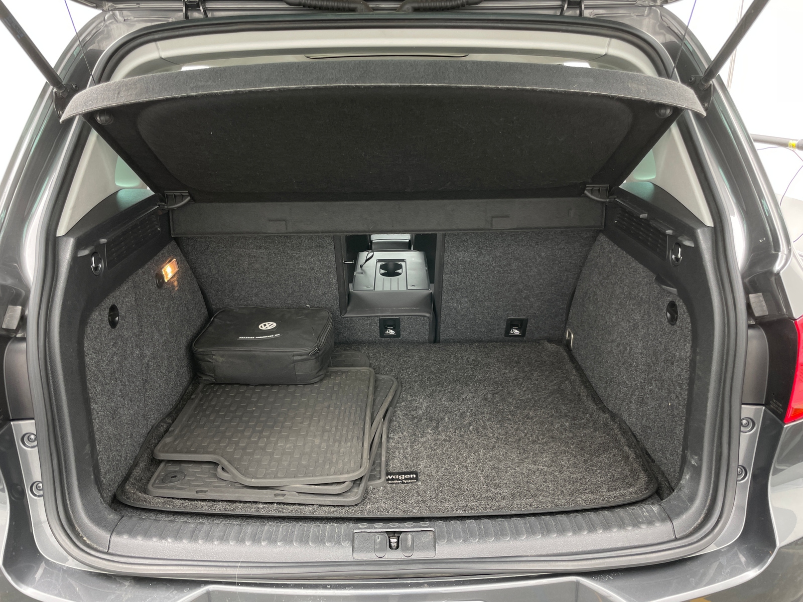Thumbnail: 2016 Volkswagen Tiguan - 7