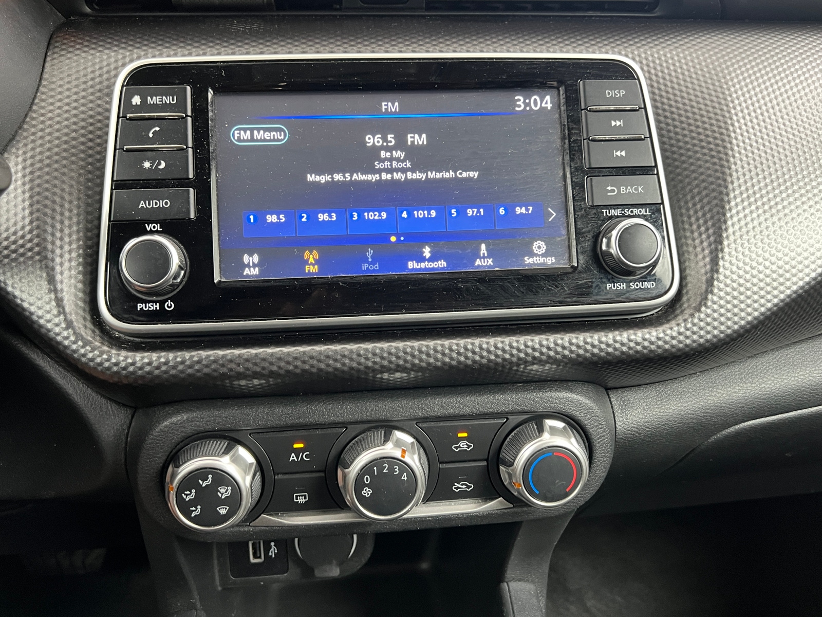 Thumbnail: 2020 Nissan Kicks - 4