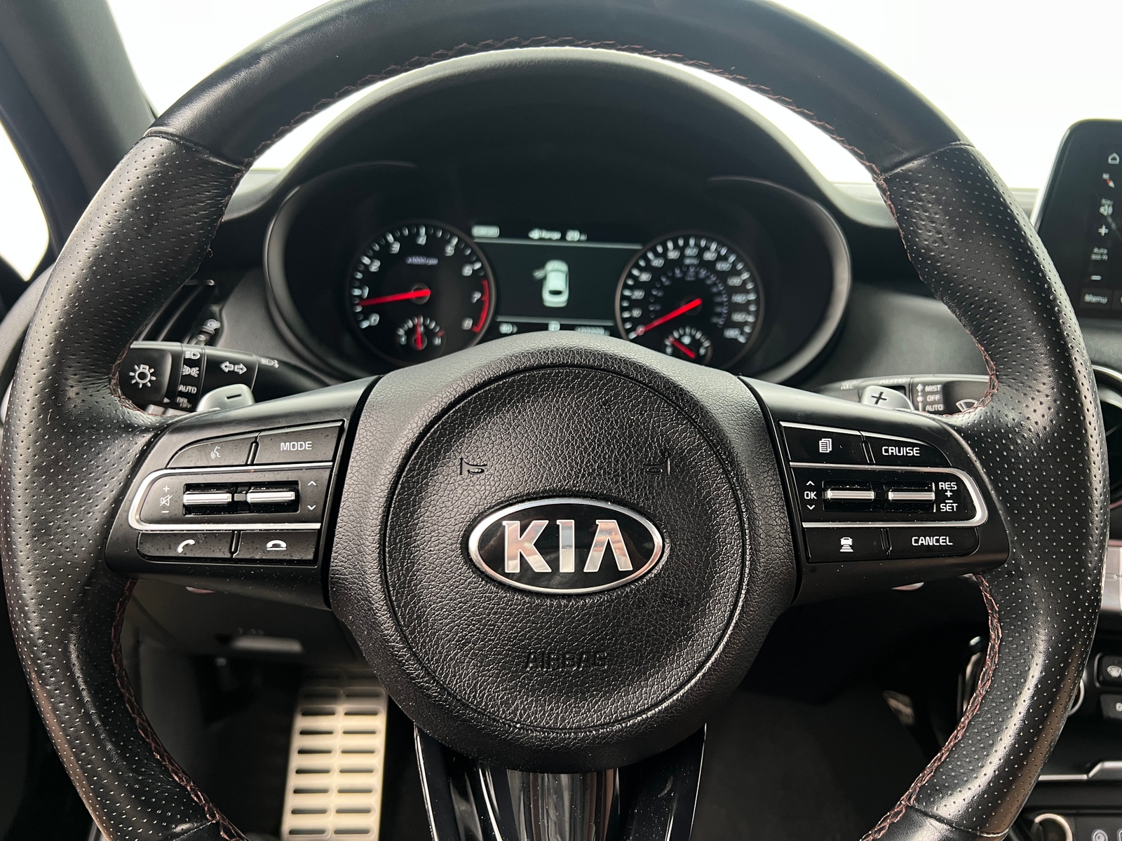 Thumbnail: 2019 Kia Stinger - 4