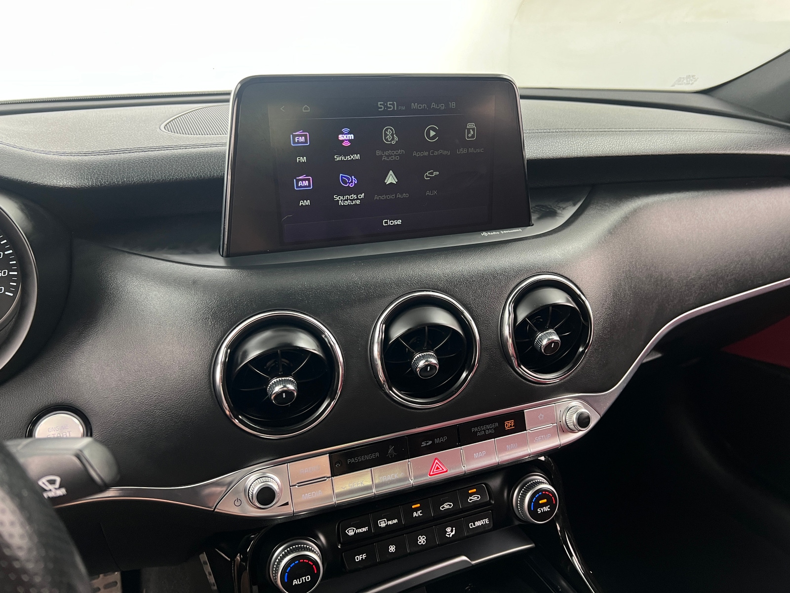 Thumbnail: 2019 Kia Stinger - 3
