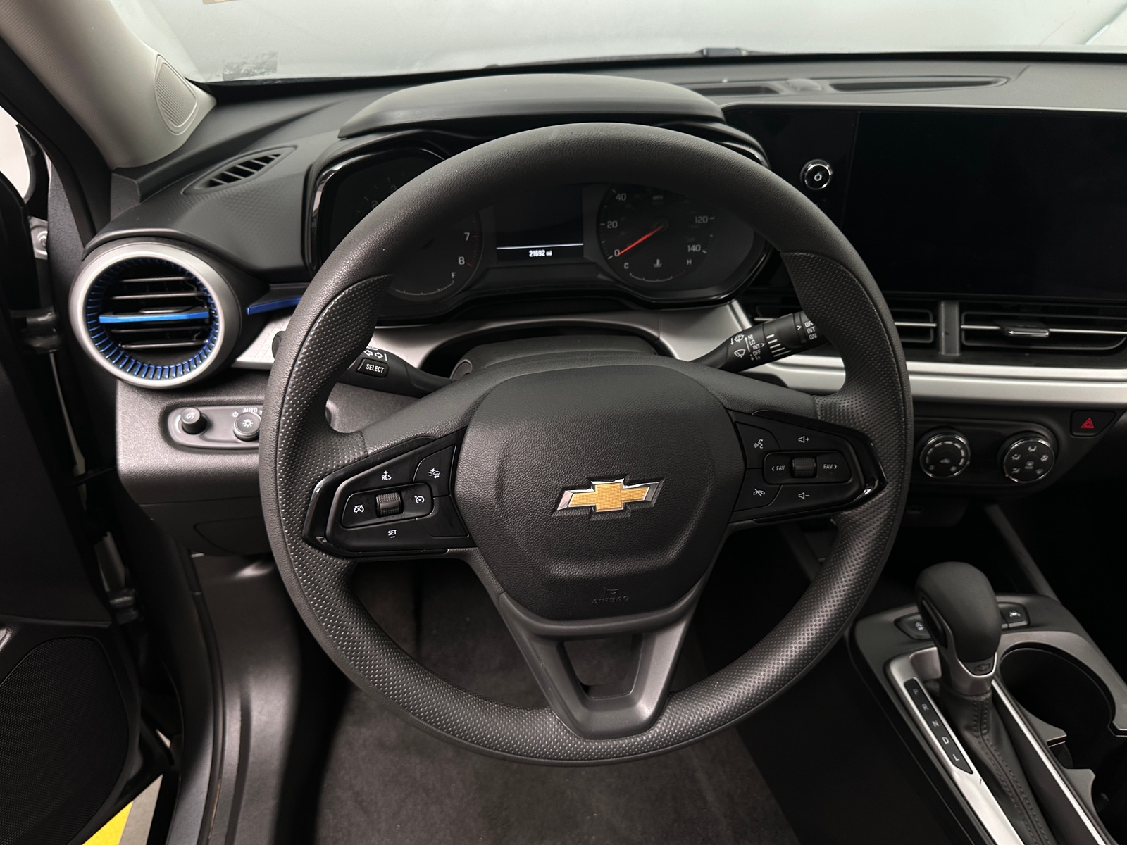 Thumbnail: 2025 Chevrolet Trax - 5