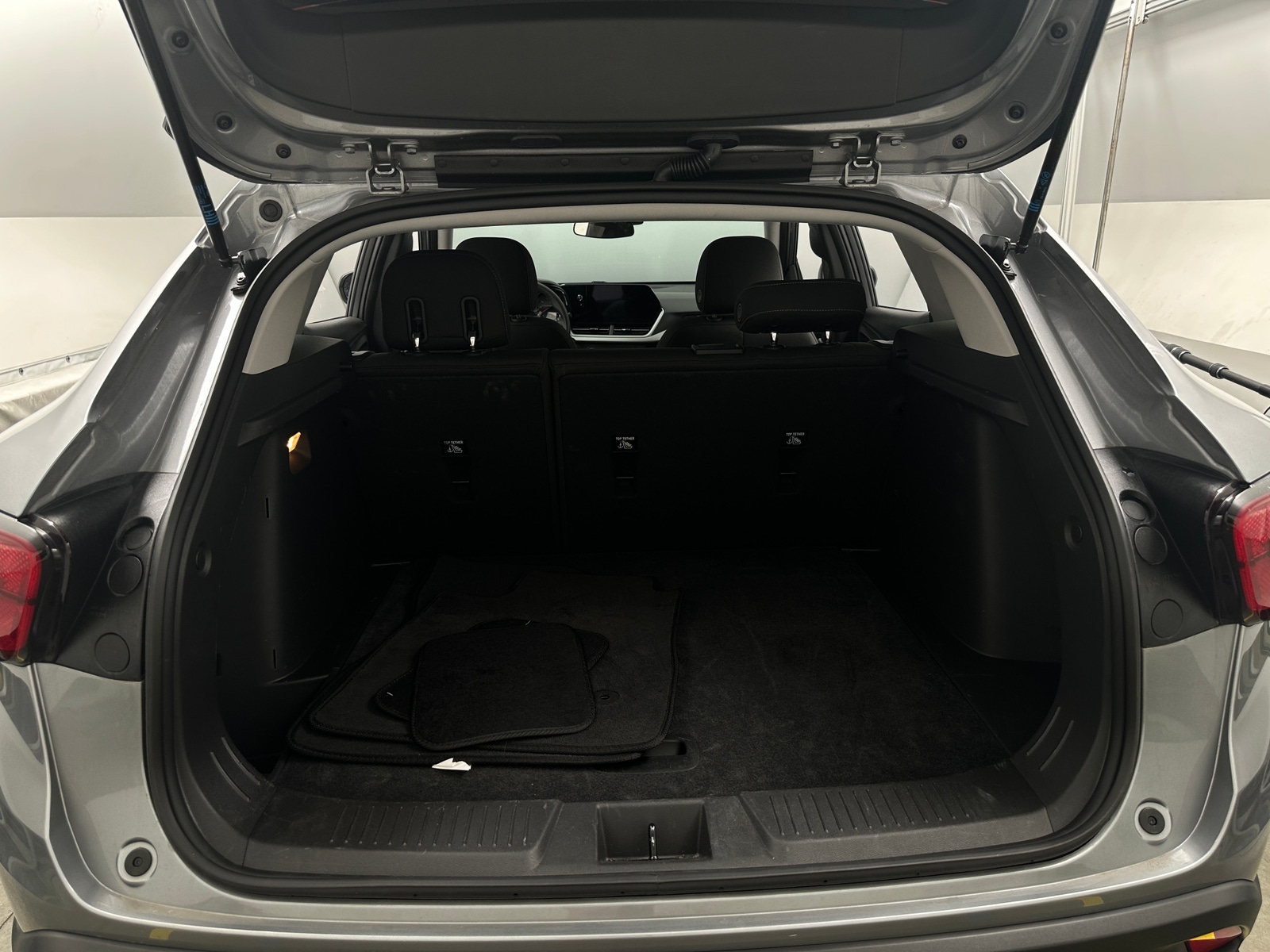 Thumbnail: 2025 Chevrolet Trax - 7