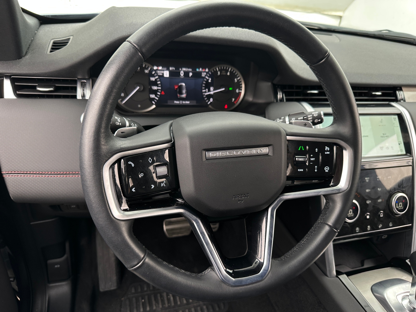 Thumbnail: 2023 Land Rover Discovery Sport - 4
