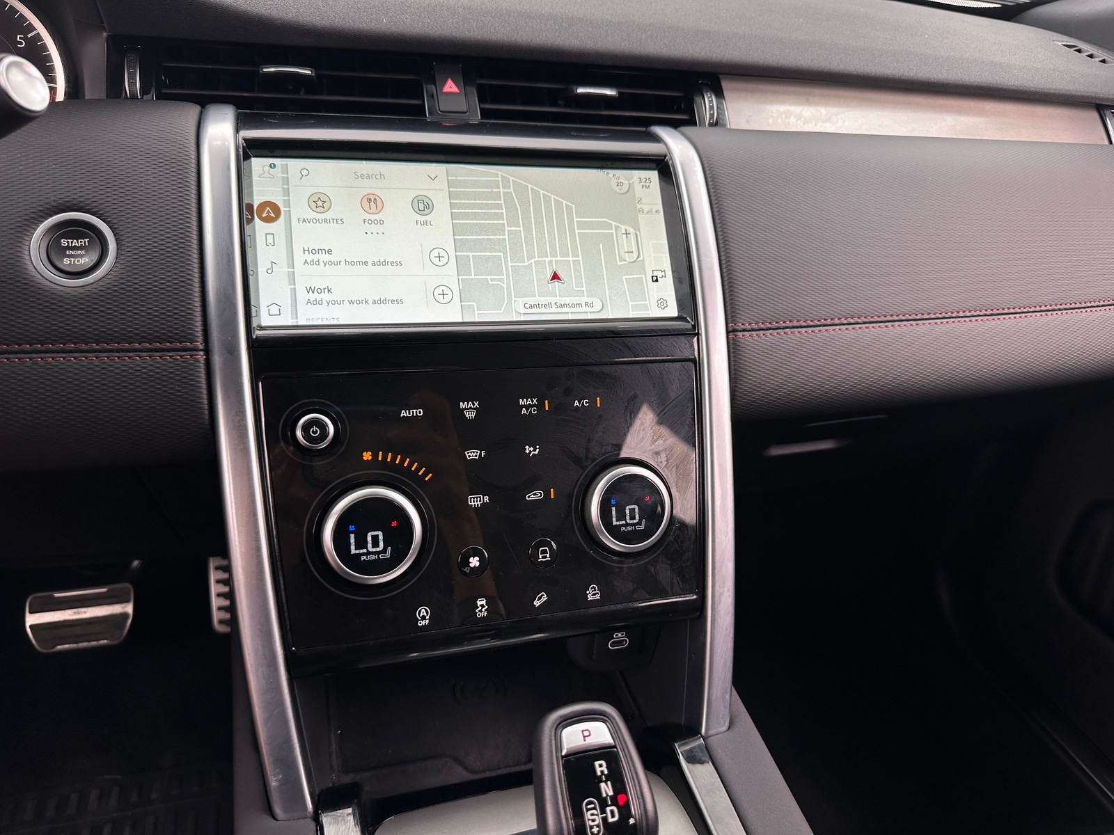 Thumbnail: 2023 Land Rover Discovery Sport - 3