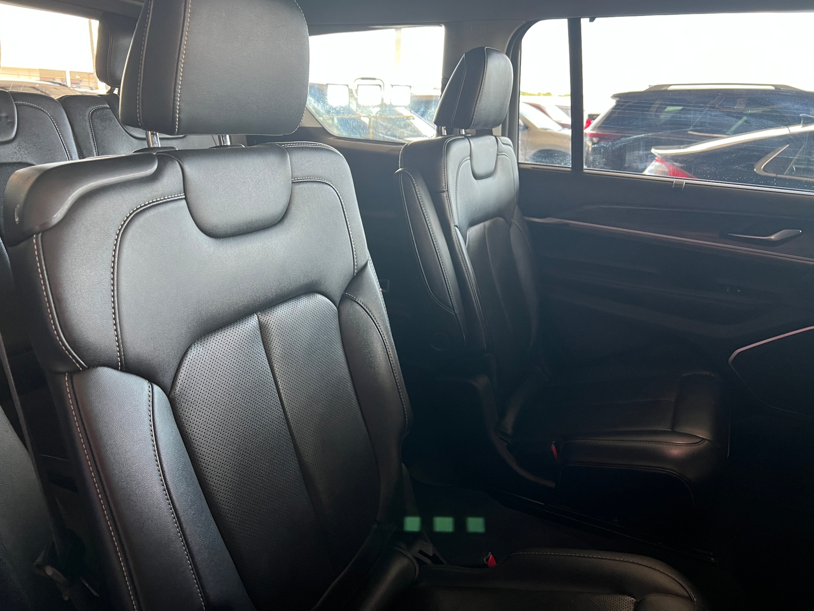 Thumbnail: 2022 Jeep Grand Cherokee L - 5