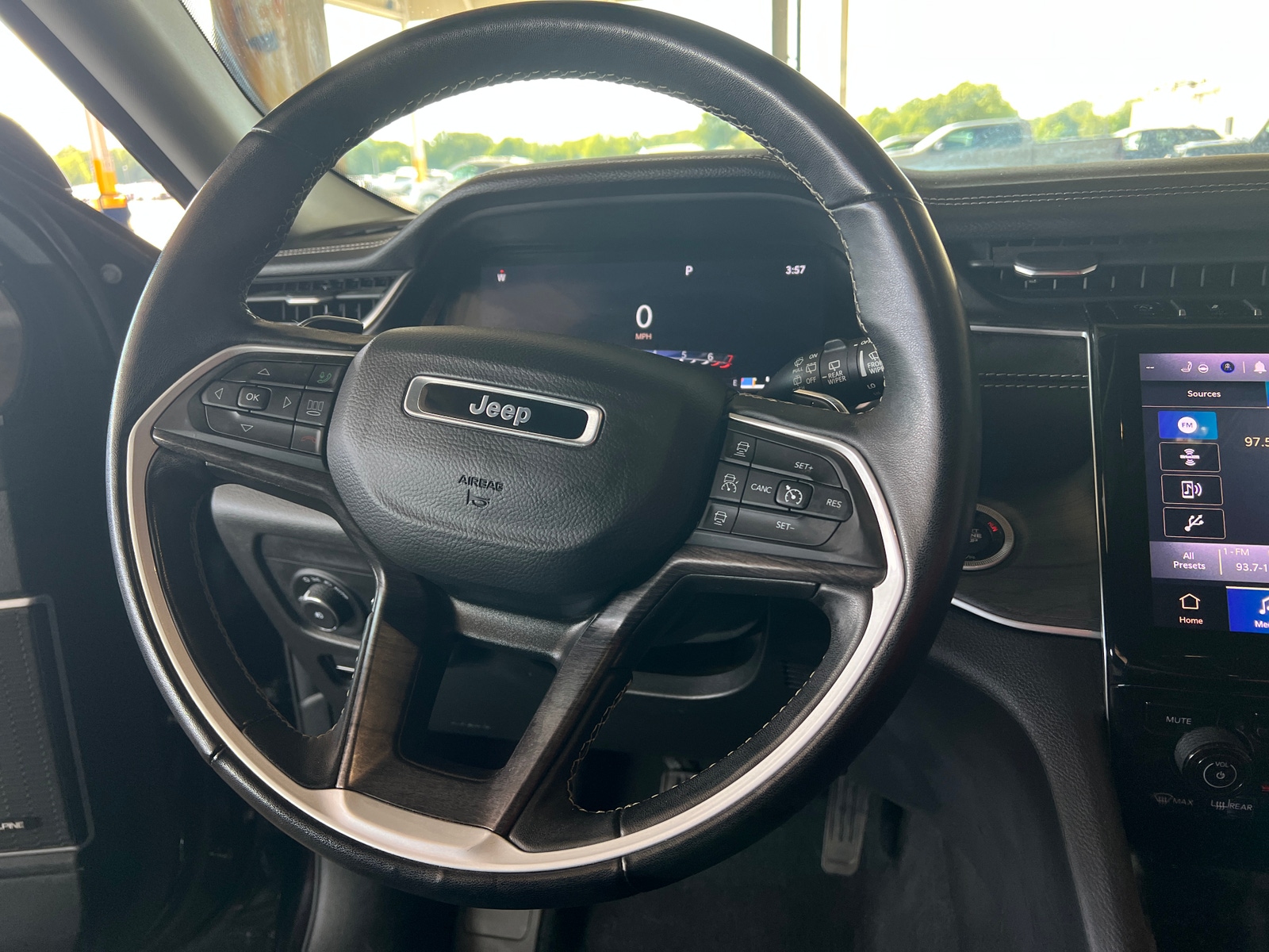 Thumbnail: 2022 Jeep Grand Cherokee L - 4
