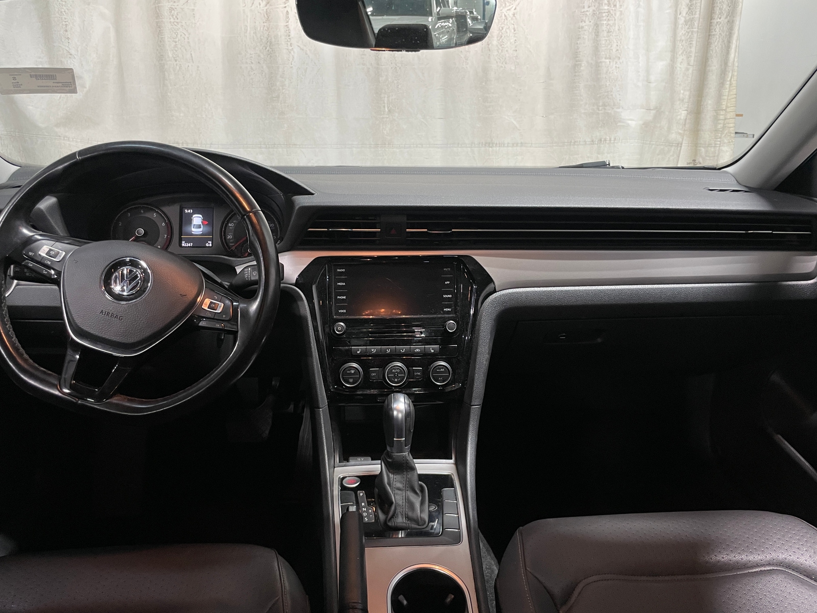 Thumbnail: 2020 Volkswagen Passat - 2