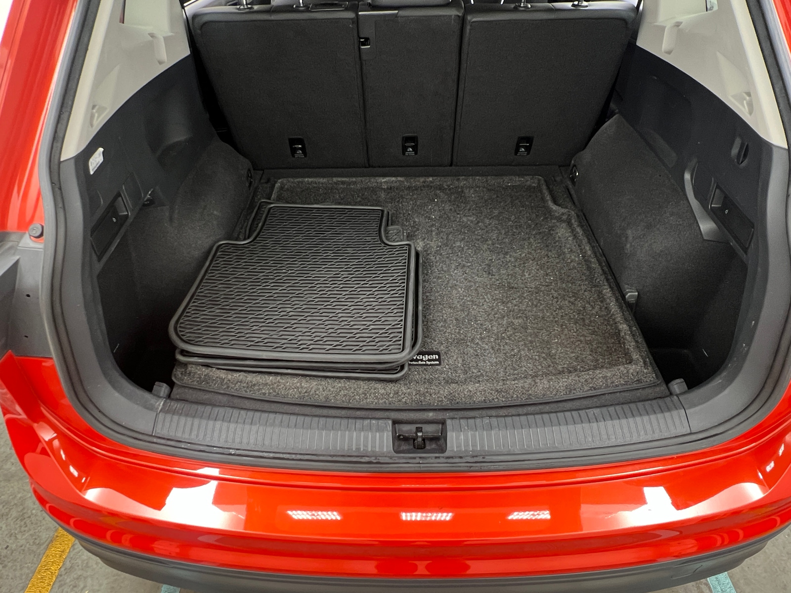 Thumbnail: 2019 Volkswagen Tiguan - 6