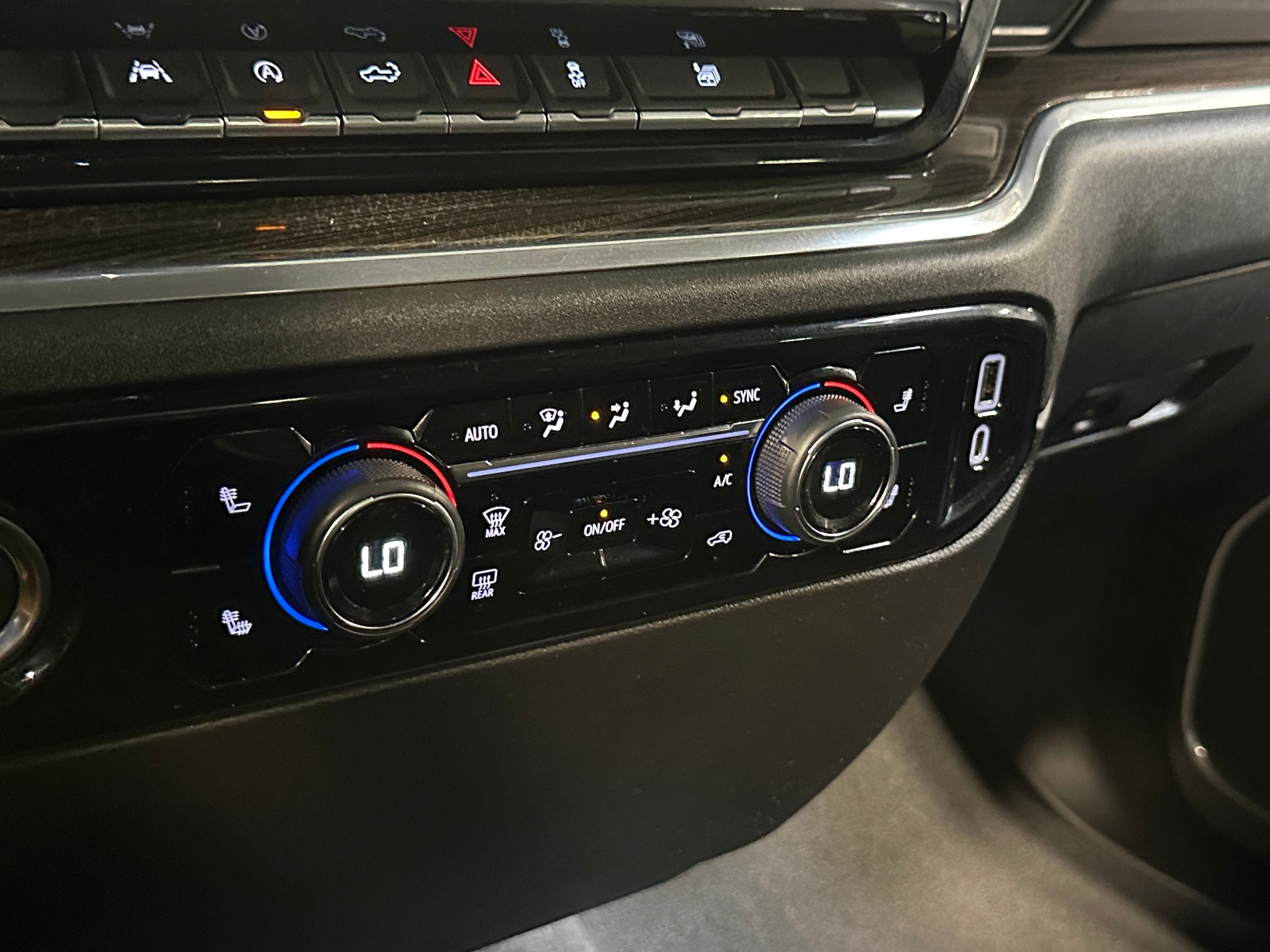 Thumbnail: 2023 Chevrolet Silverado 1500 - 4