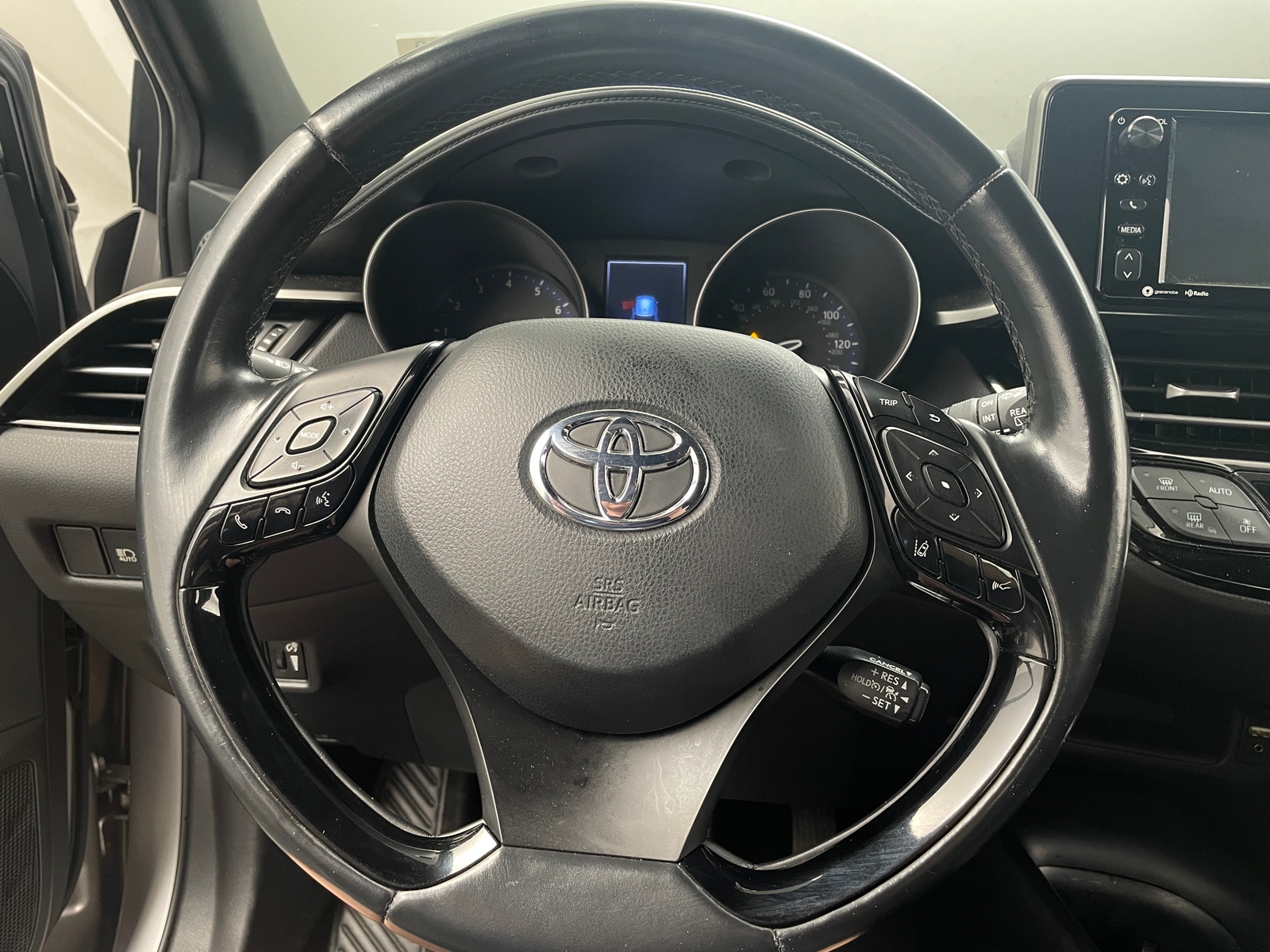 Thumbnail: 2018 Toyota C-HR - 5