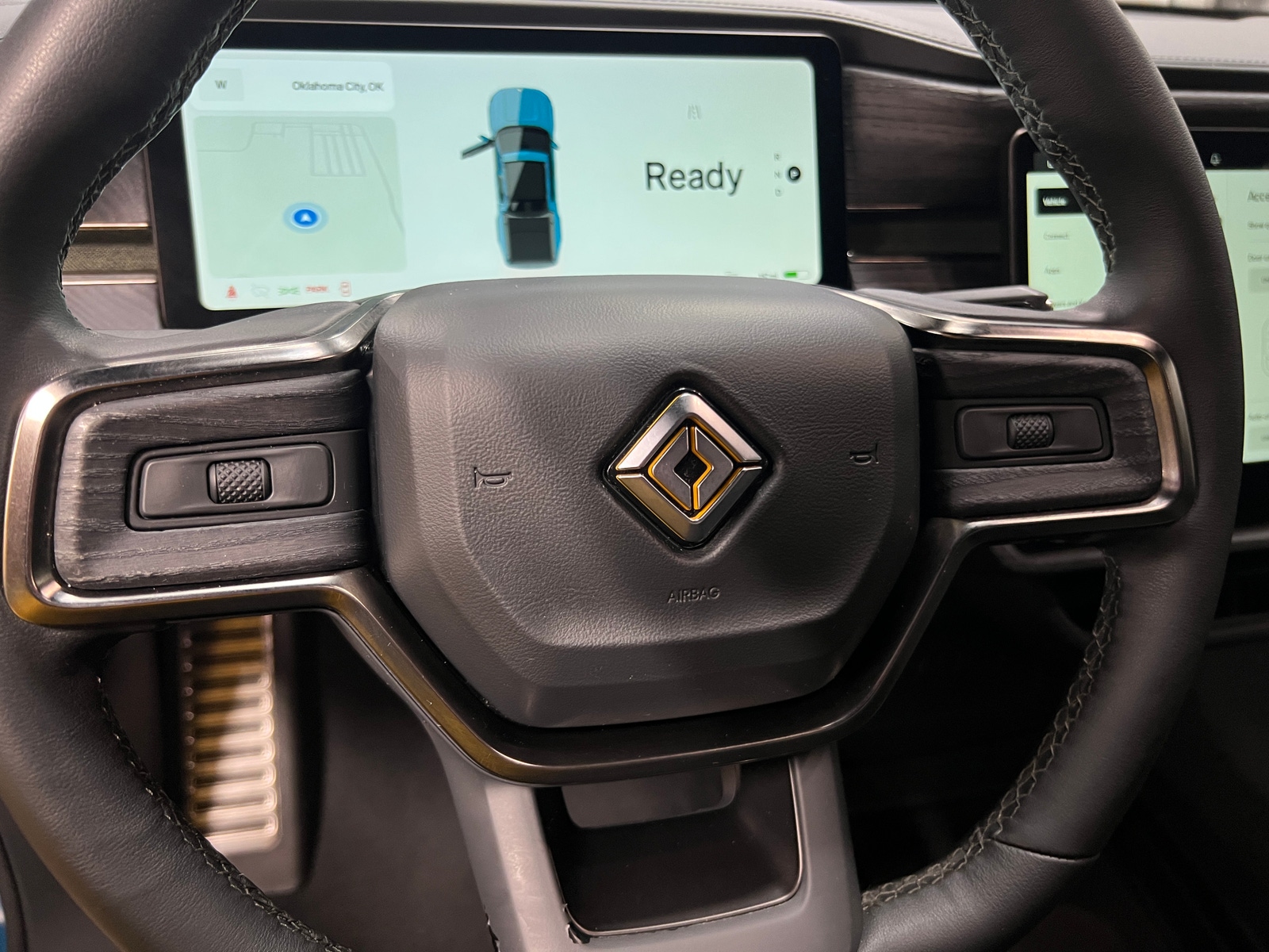 Thumbnail: 2022 Rivian R1T - 5