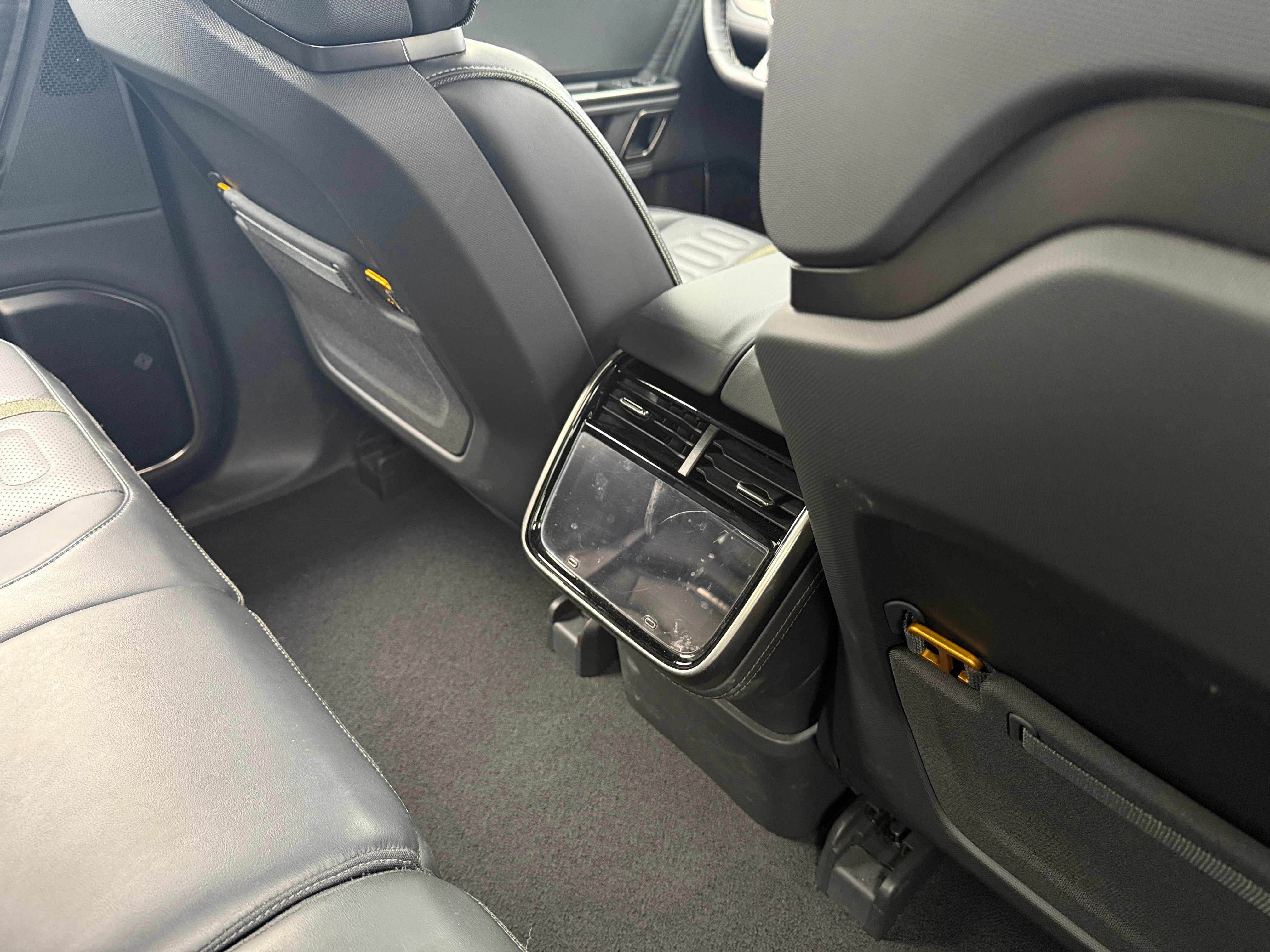 Used 2024 Rivian R1T Adventure with VIN 7FCTGBAA7RN033339 for sale in Oak Creek, WI