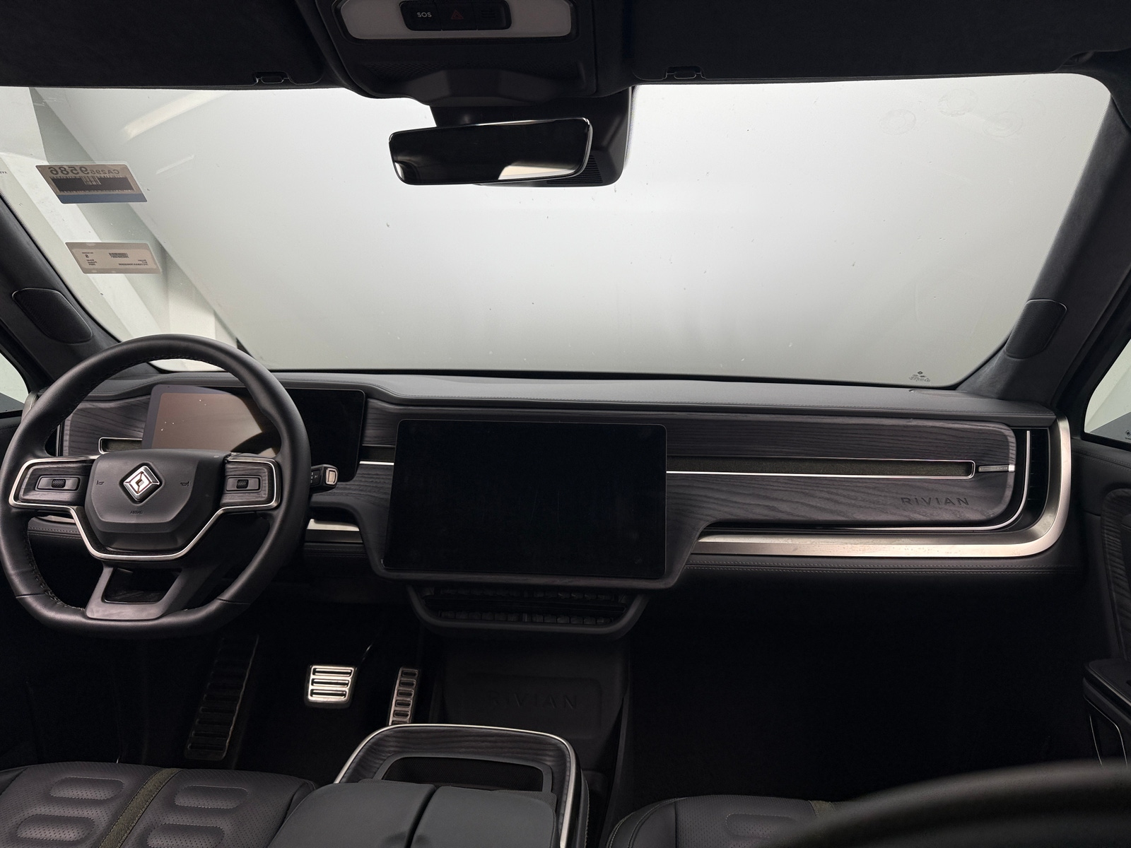 Thumbnail: 2024 Rivian R1T - 2