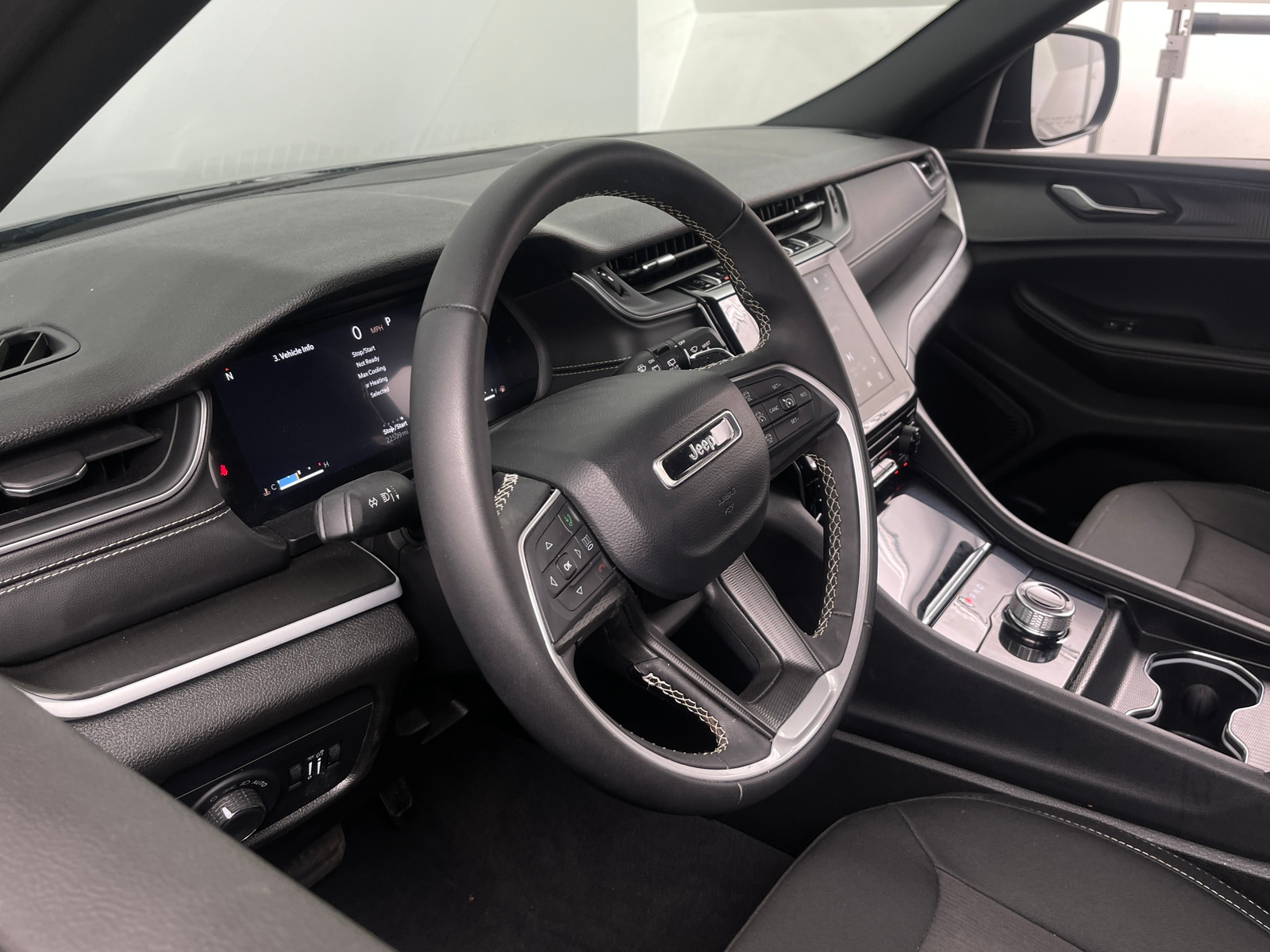 Thumbnail: 2024 Jeep Grand Cherokee - 5