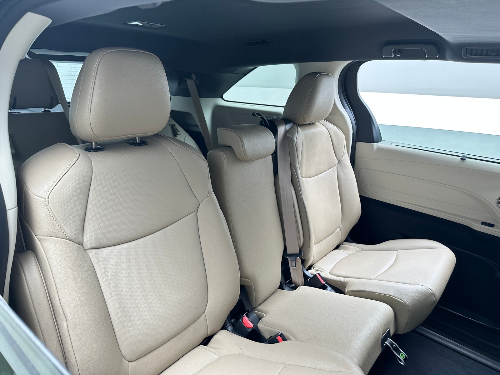 Thumbnail: 2024 Toyota Sienna - 6