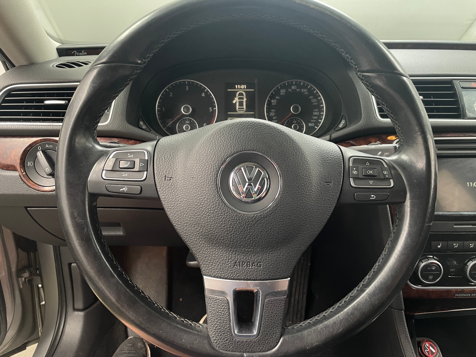 Thumbnail: 2013 Volkswagen Passat - 5