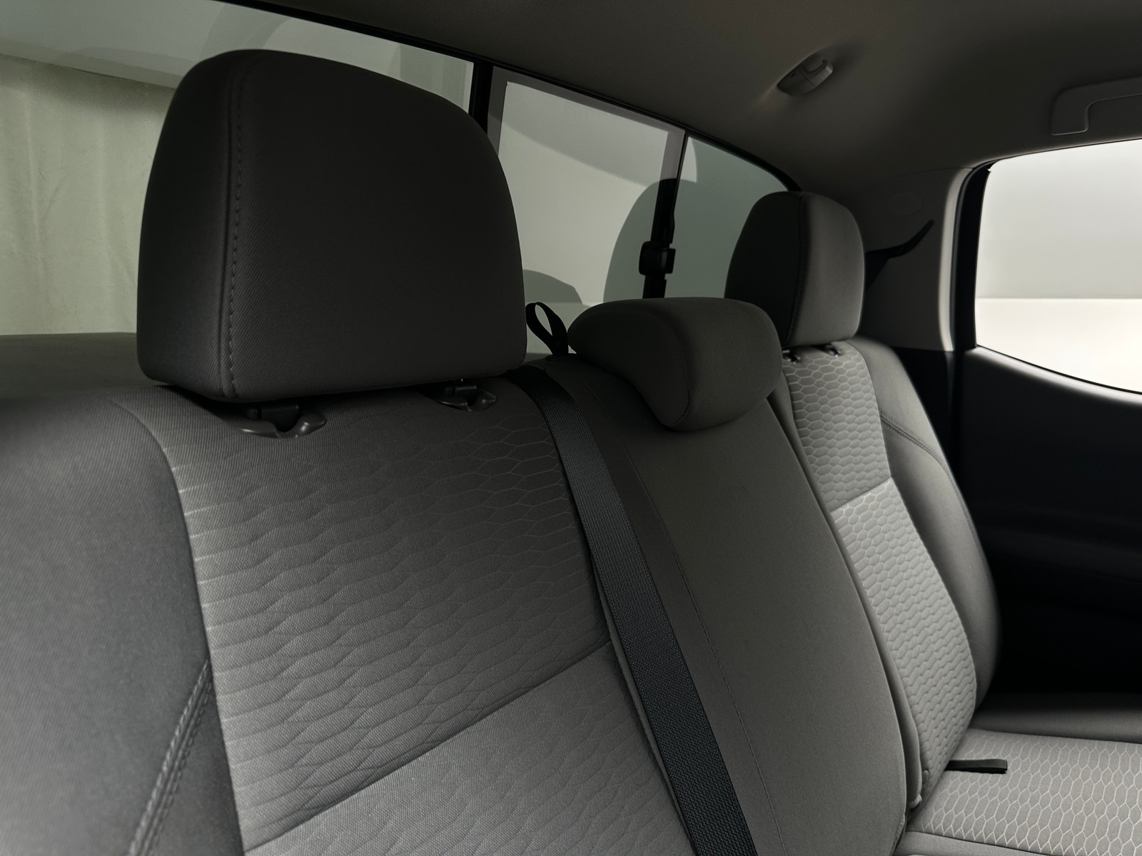 Thumbnail: 2016 Toyota Tacoma - 6