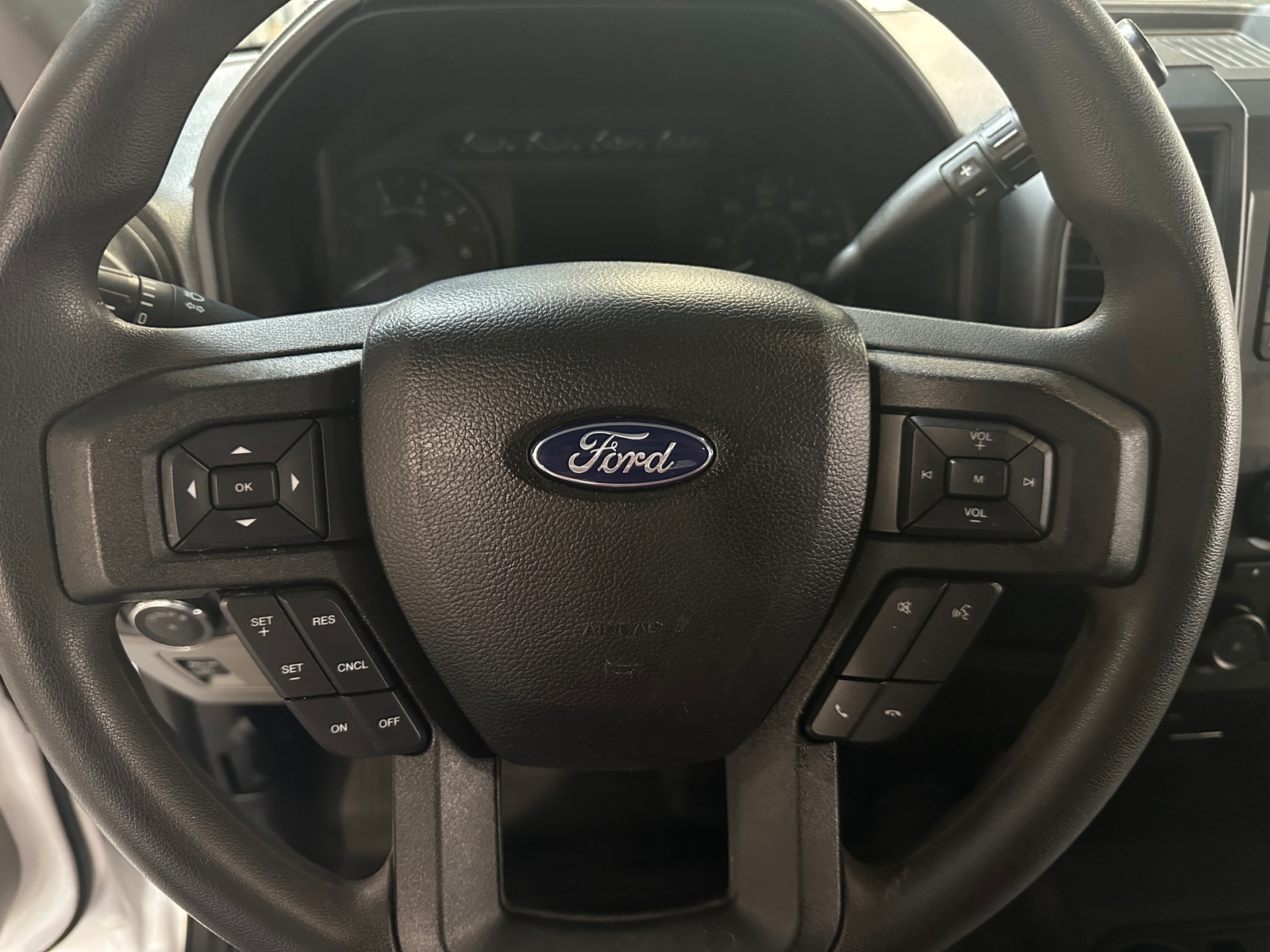 Thumbnail: 2018 Ford Econoline - 4