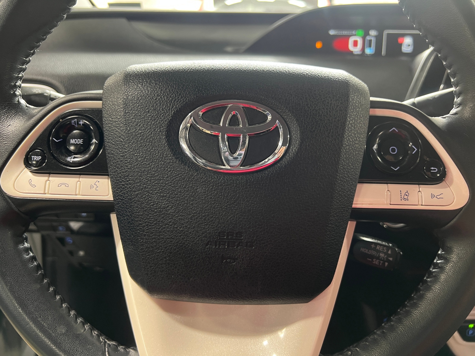 Thumbnail: 2017 Toyota Prius Prime - 5