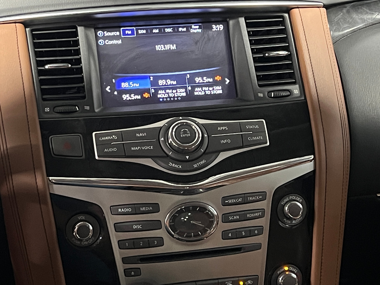 Thumbnail: 2019 INFINITI QX80 - 3
