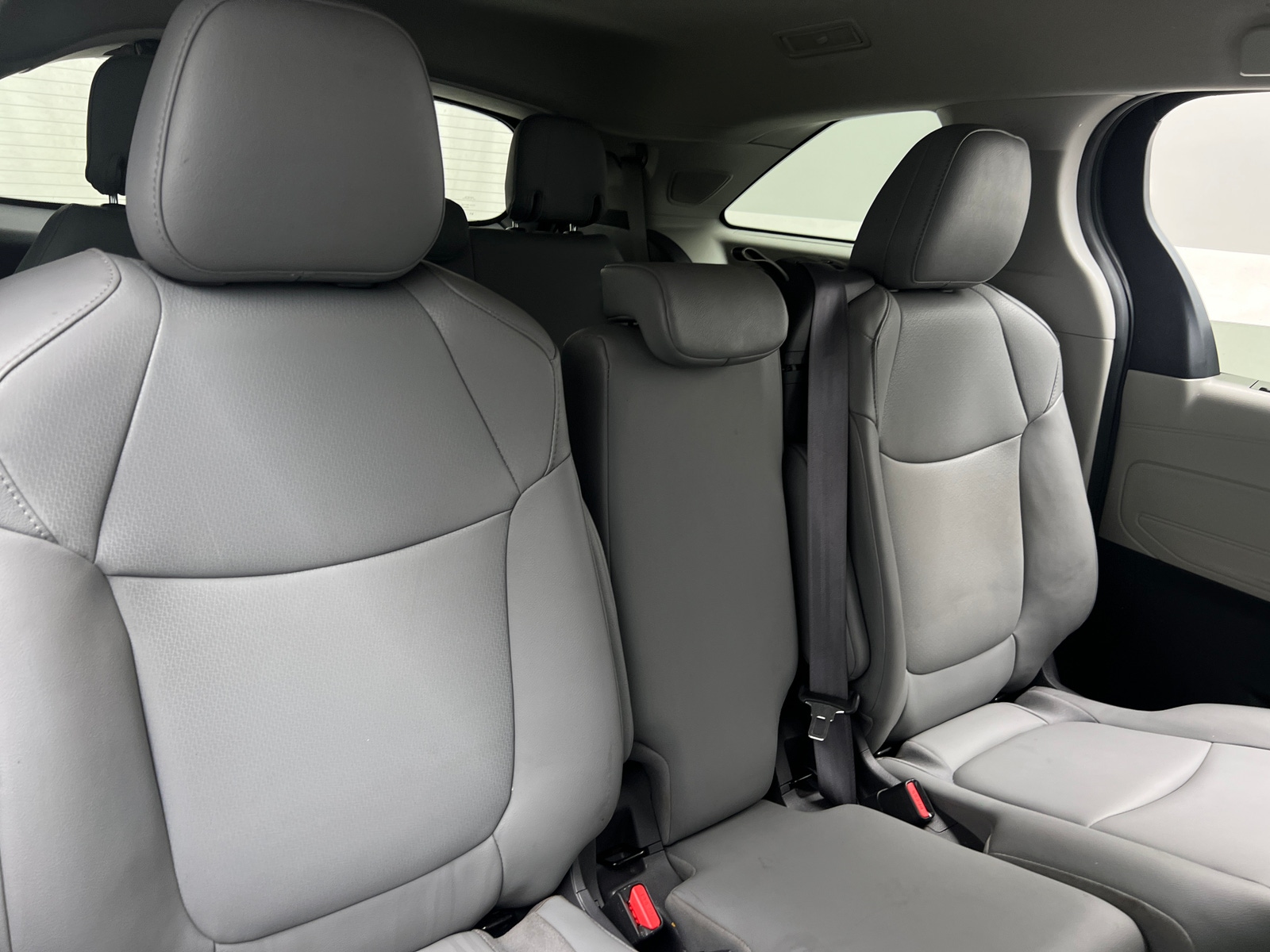 Thumbnail: 2021 Toyota Sienna - 5
