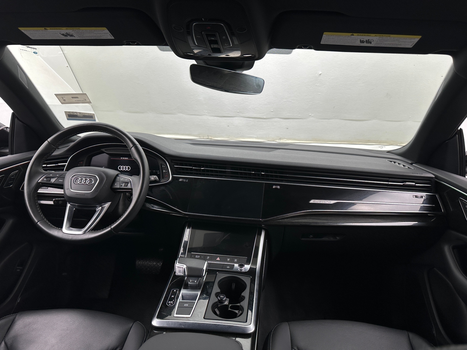 Thumbnail: 2022 Audi Q8 - 2