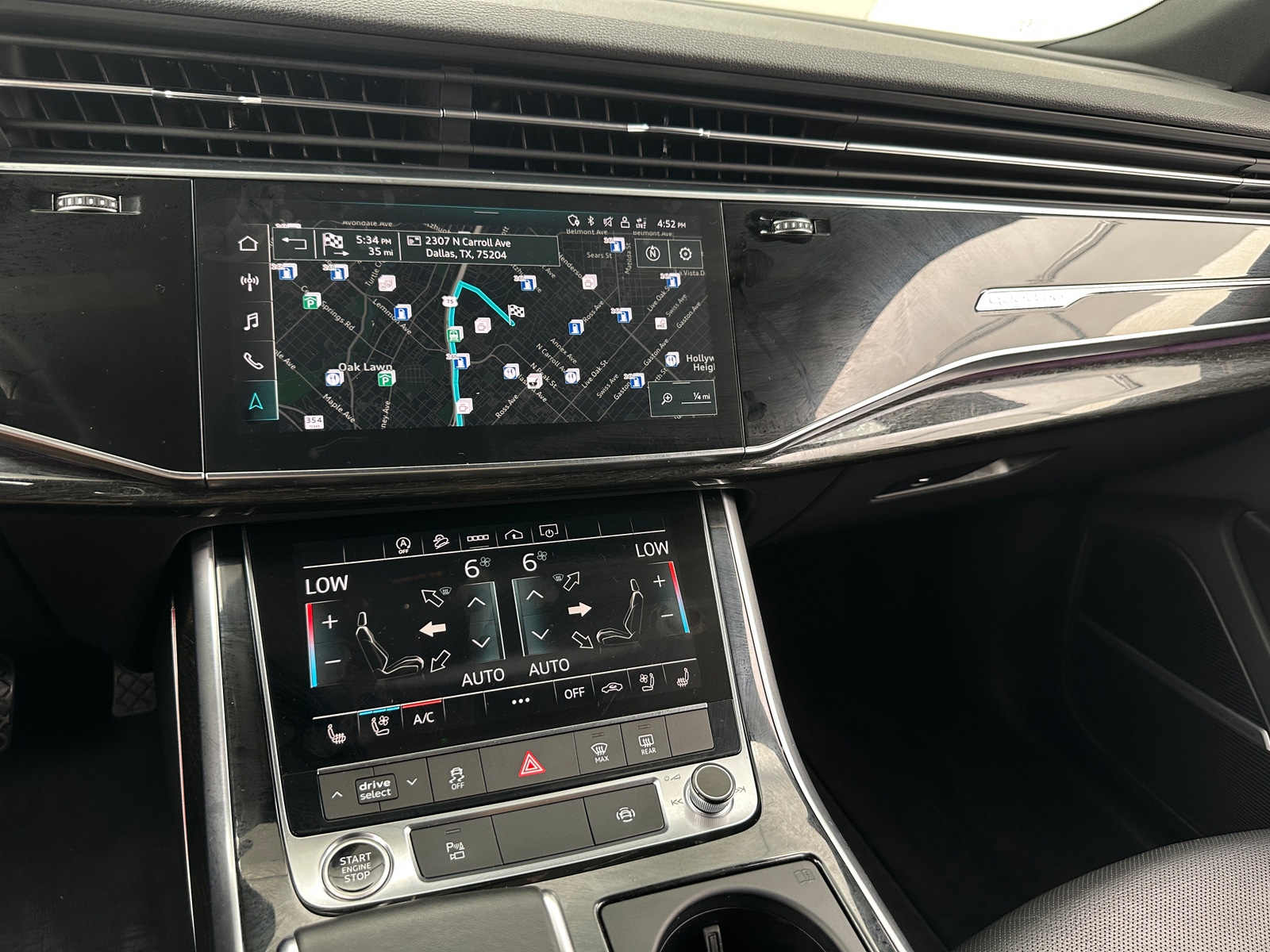 Thumbnail: 2022 Audi Q8 - 3