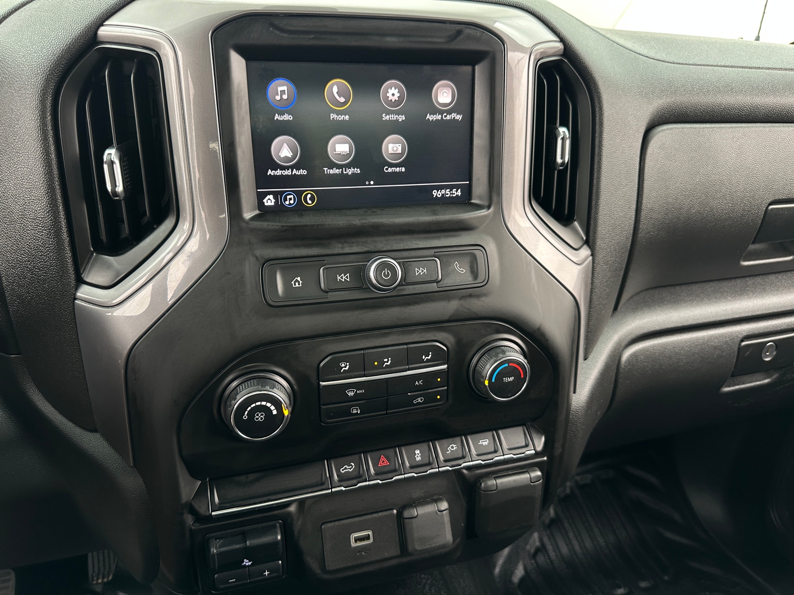Thumbnail: 2020 Chevrolet Silverado 1500 - 4