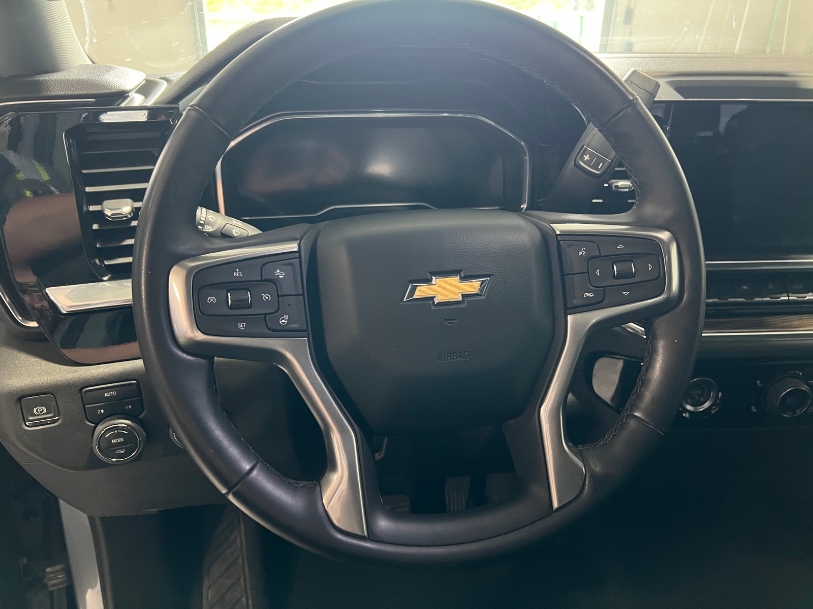 Thumbnail: 2023 Chevrolet Silverado 1500 - 4