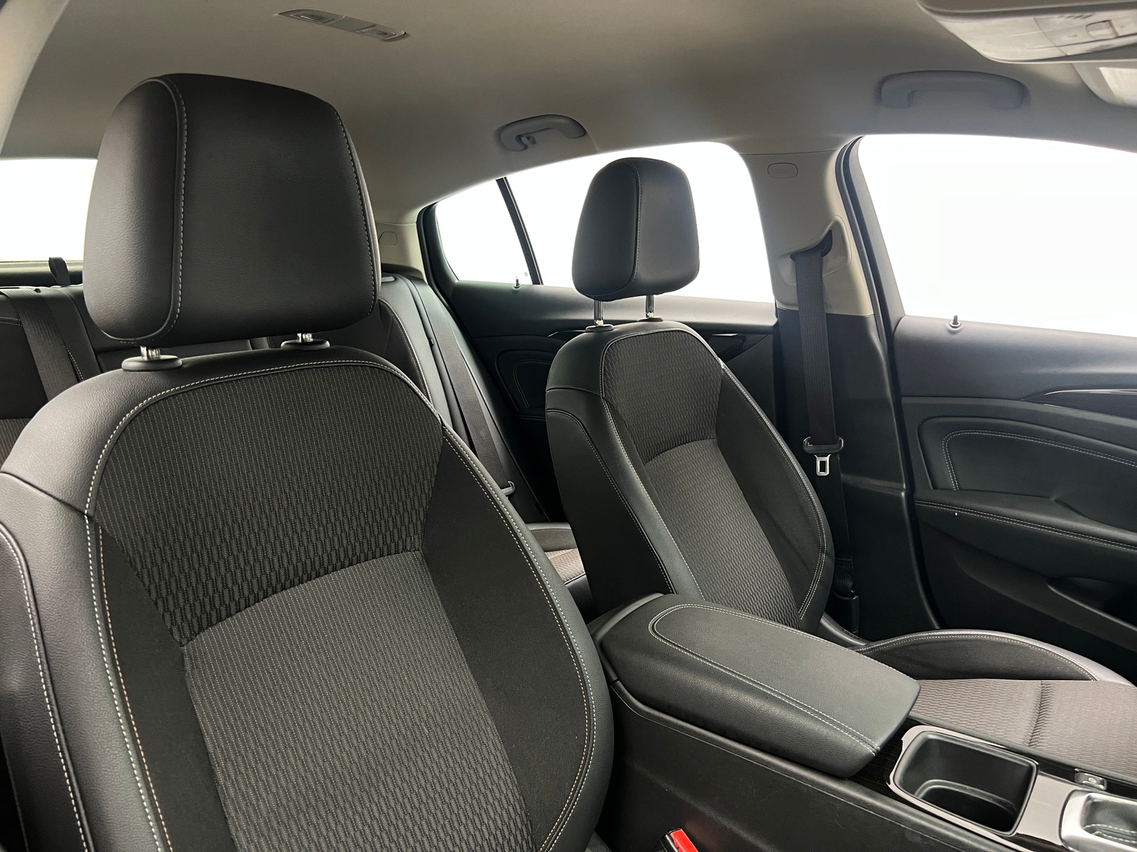 Thumbnail: 2018 Buick Regal - 2