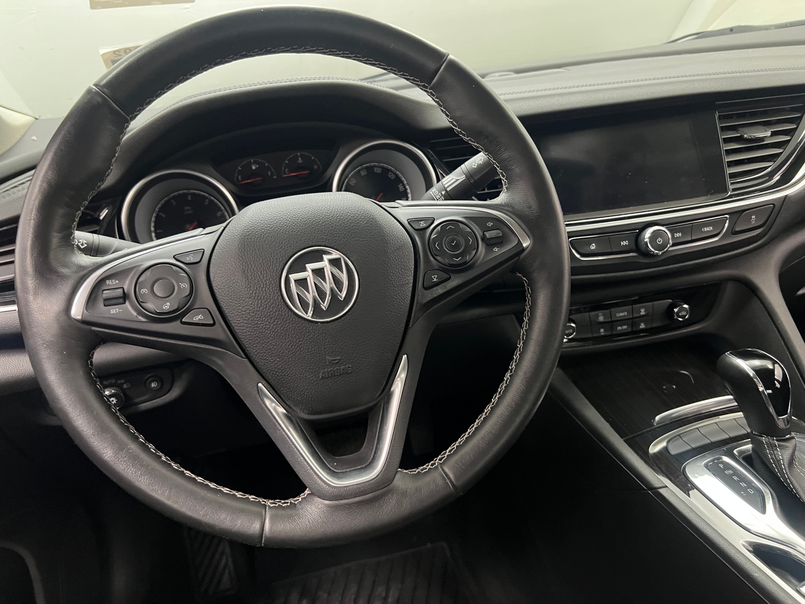 Thumbnail: 2018 Buick Regal - 5