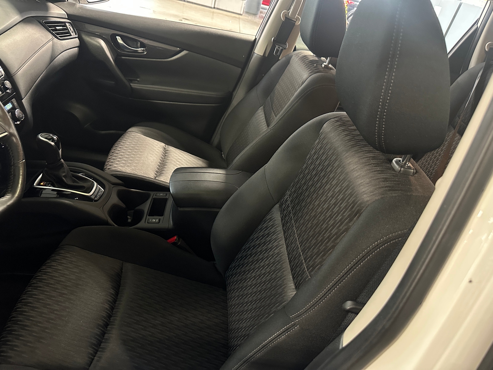 Thumbnail: 2019 Nissan Rogue - 2