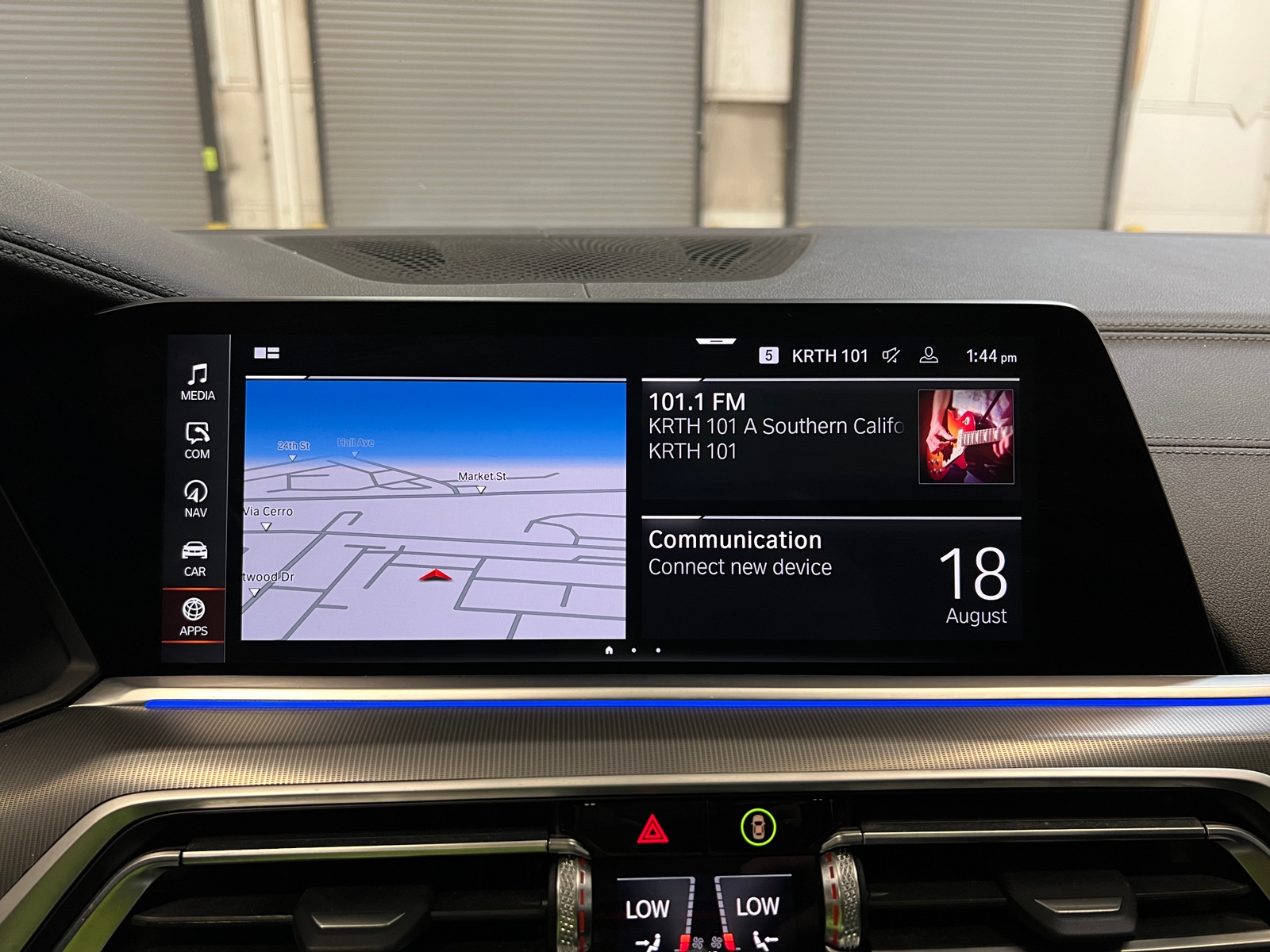 Thumbnail: 2023 BMW X6 - 3