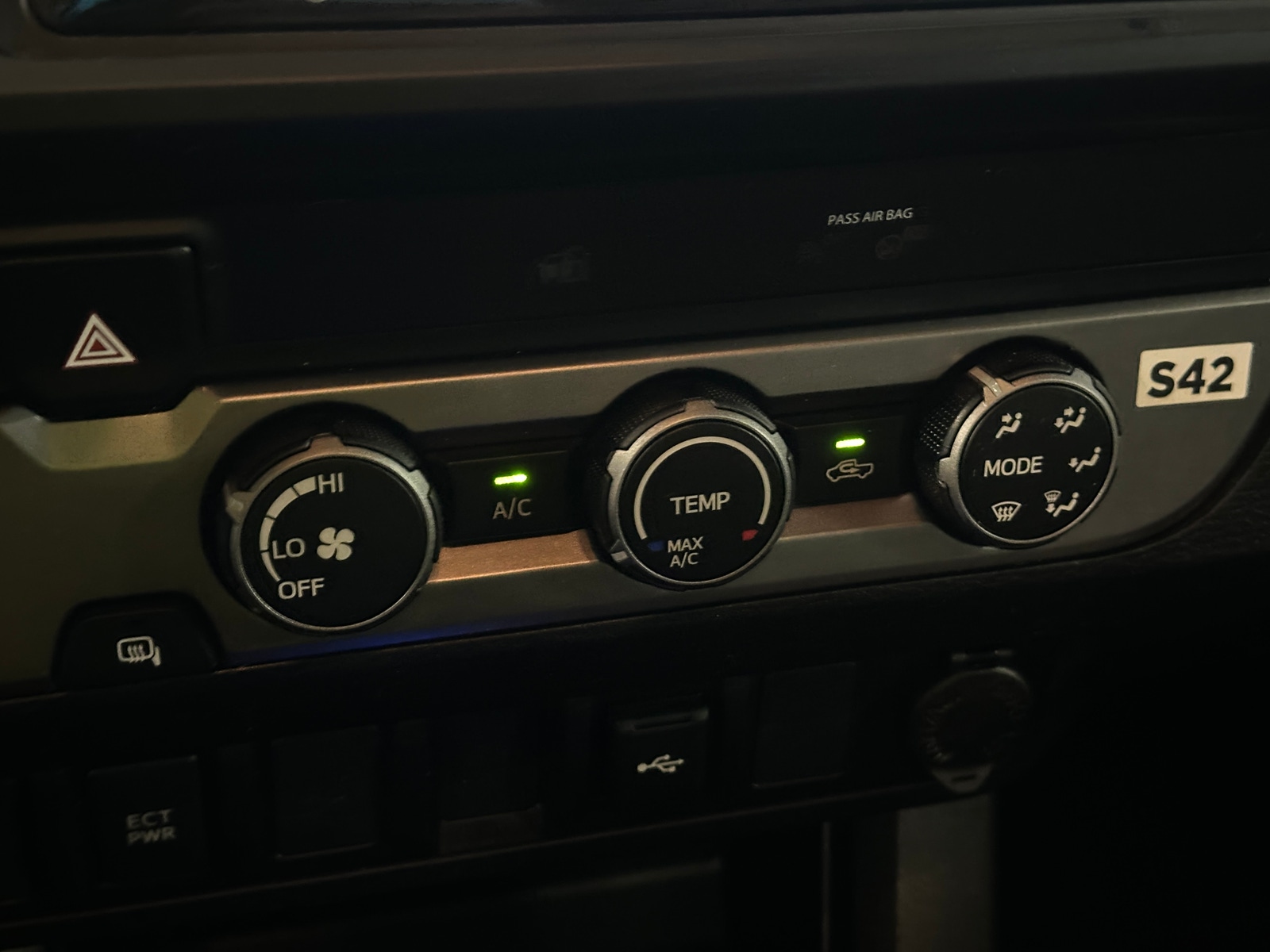 Thumbnail: 2023 Toyota Tacoma - 4