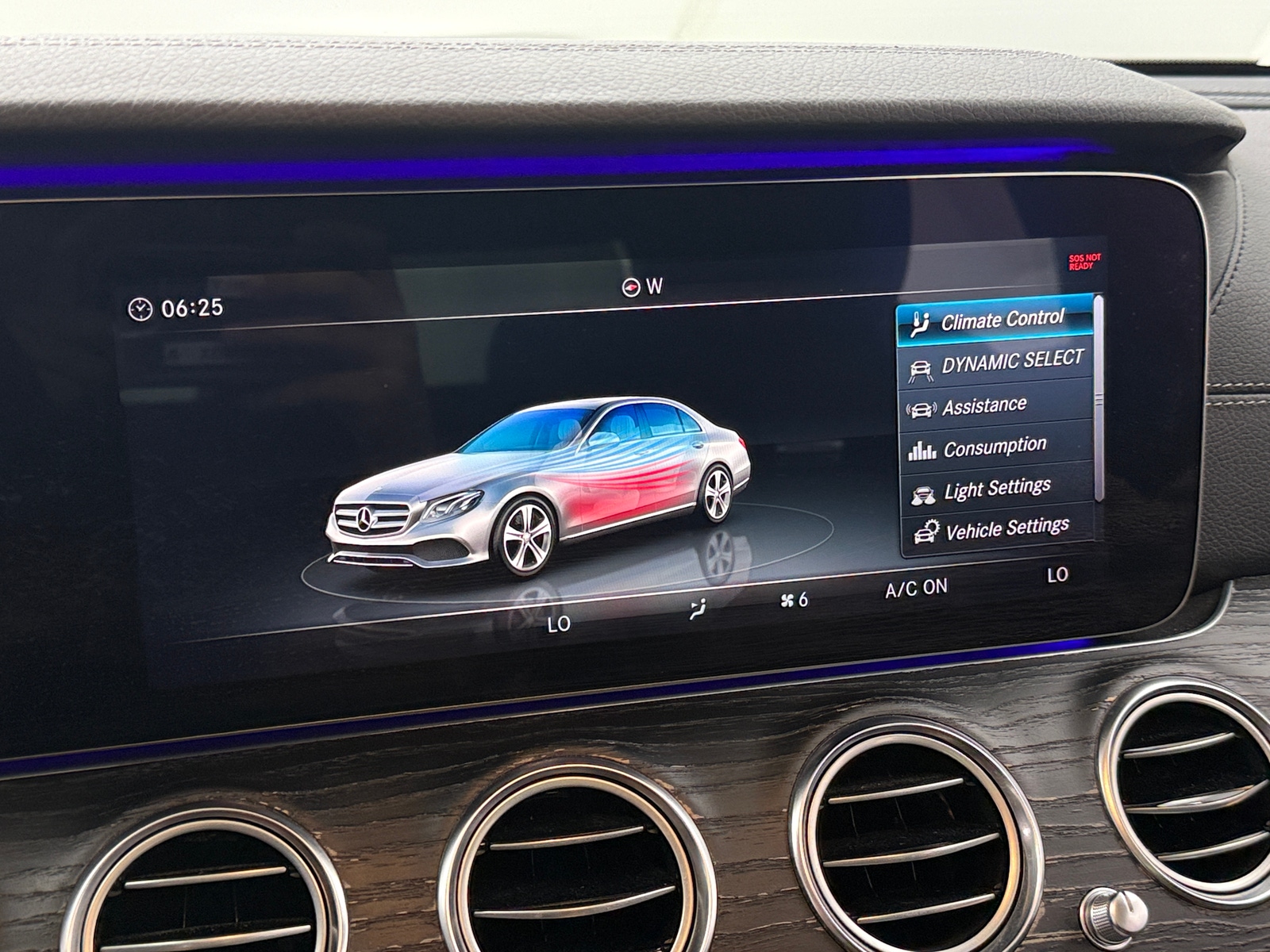 Thumbnail: 2018 Mercedes-Benz E-Class - 3