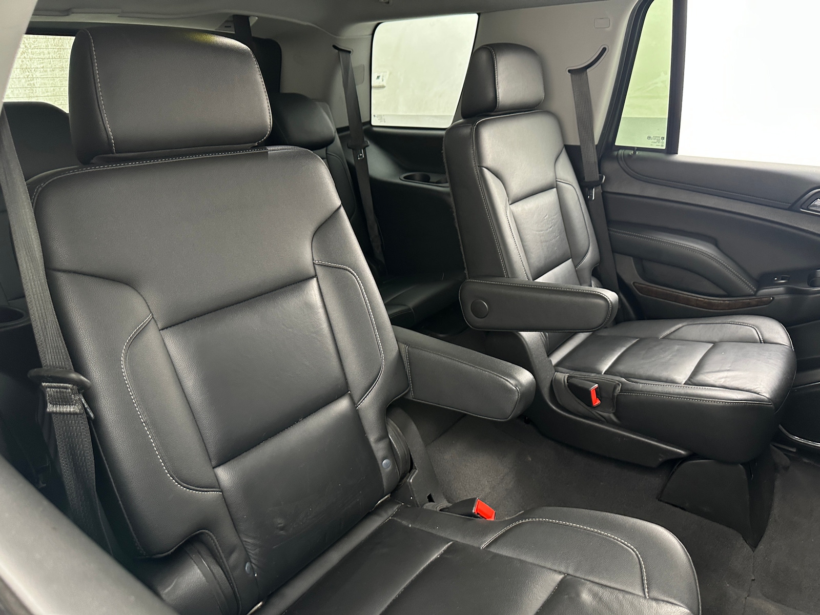 Thumbnail: 2020 Chevrolet Tahoe - 4