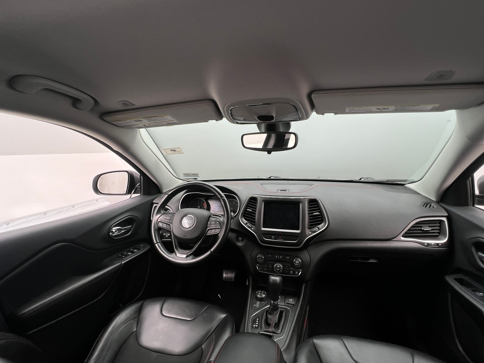 Thumbnail: 2019 Jeep Cherokee - 2
