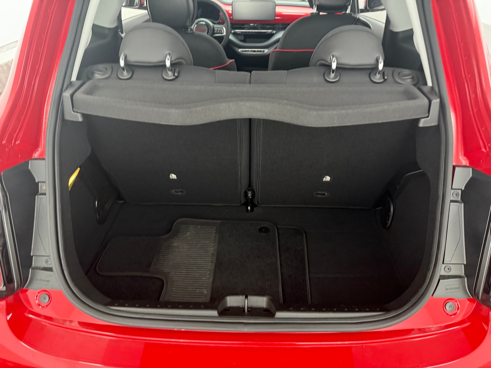 Thumbnail: 2024 Fiat 500e - 7