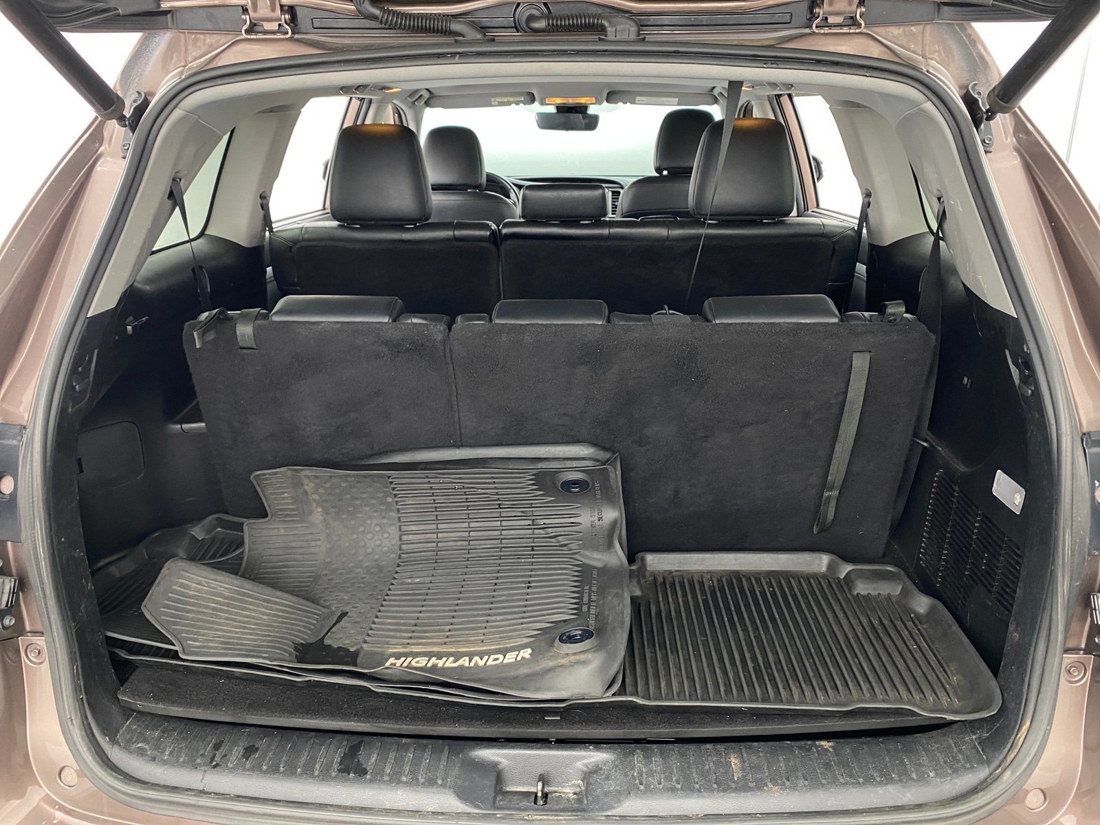 Thumbnail: 2019 Toyota Highlander - 6