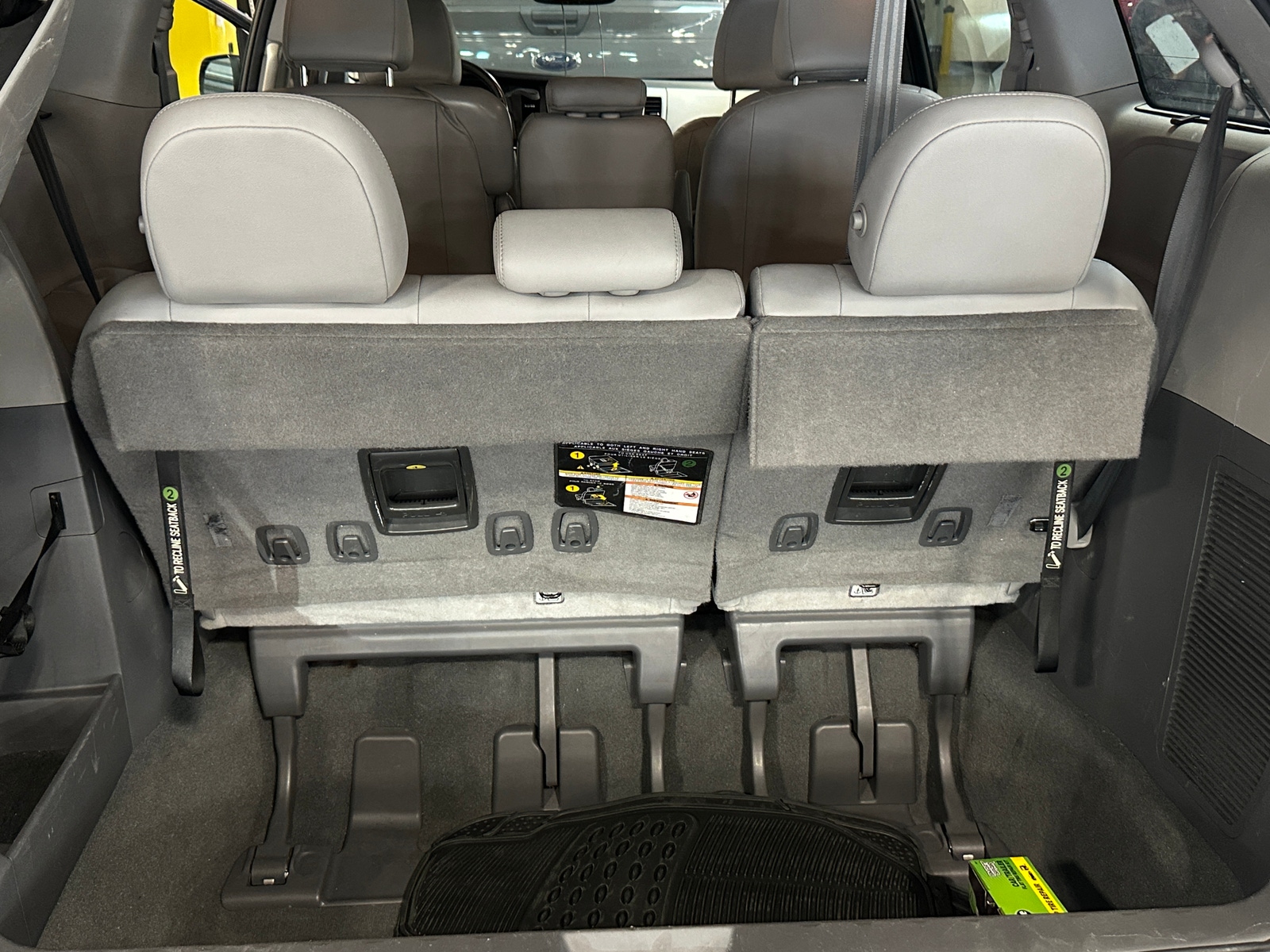 Thumbnail: 2020 Toyota Sienna - 6