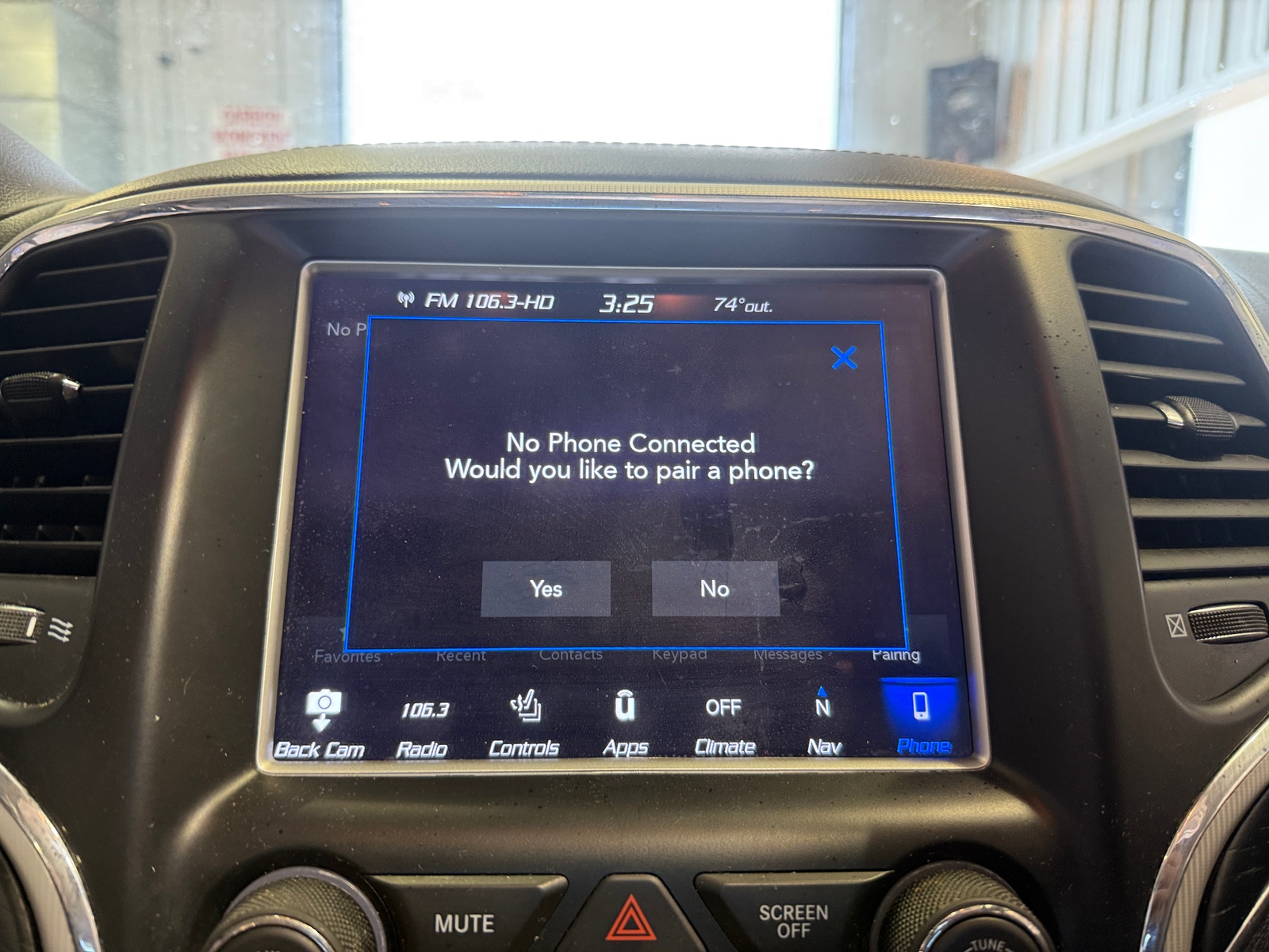 Thumbnail: 2018 Jeep Grand Cherokee - 3