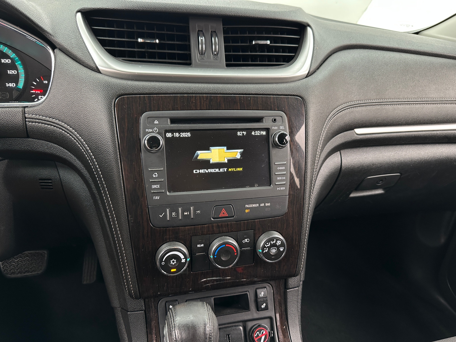 Thumbnail: 2017 Chevrolet Traverse - 4