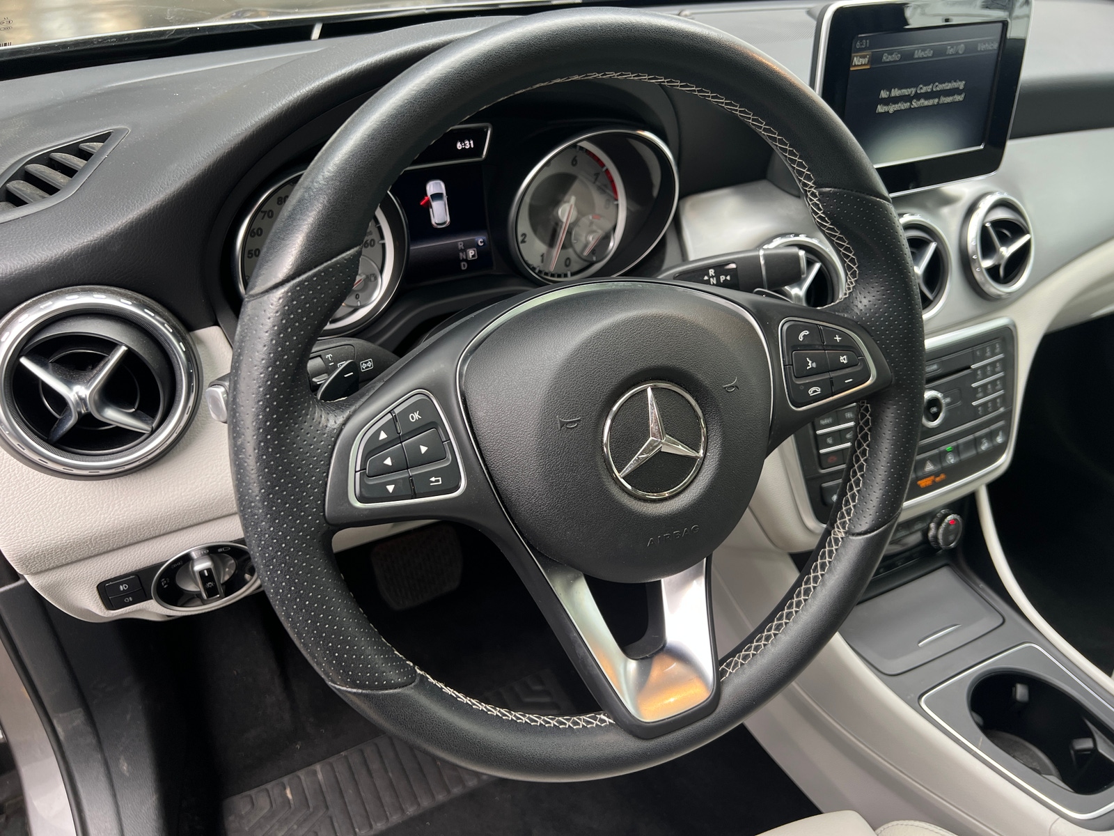Thumbnail: 2017 Mercedes-Benz GLA - 4