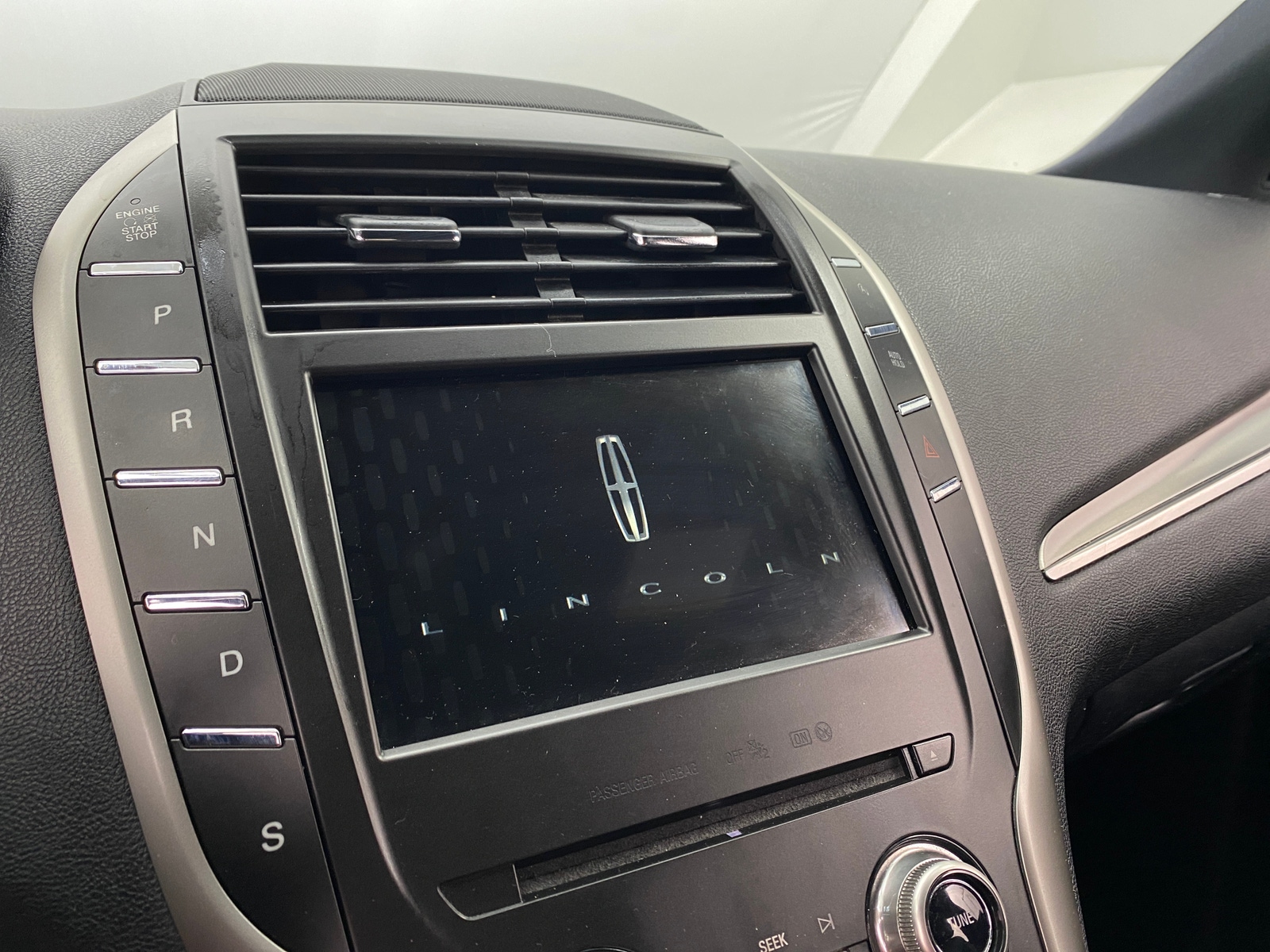 Thumbnail: 2017 Lincoln MKC - 3