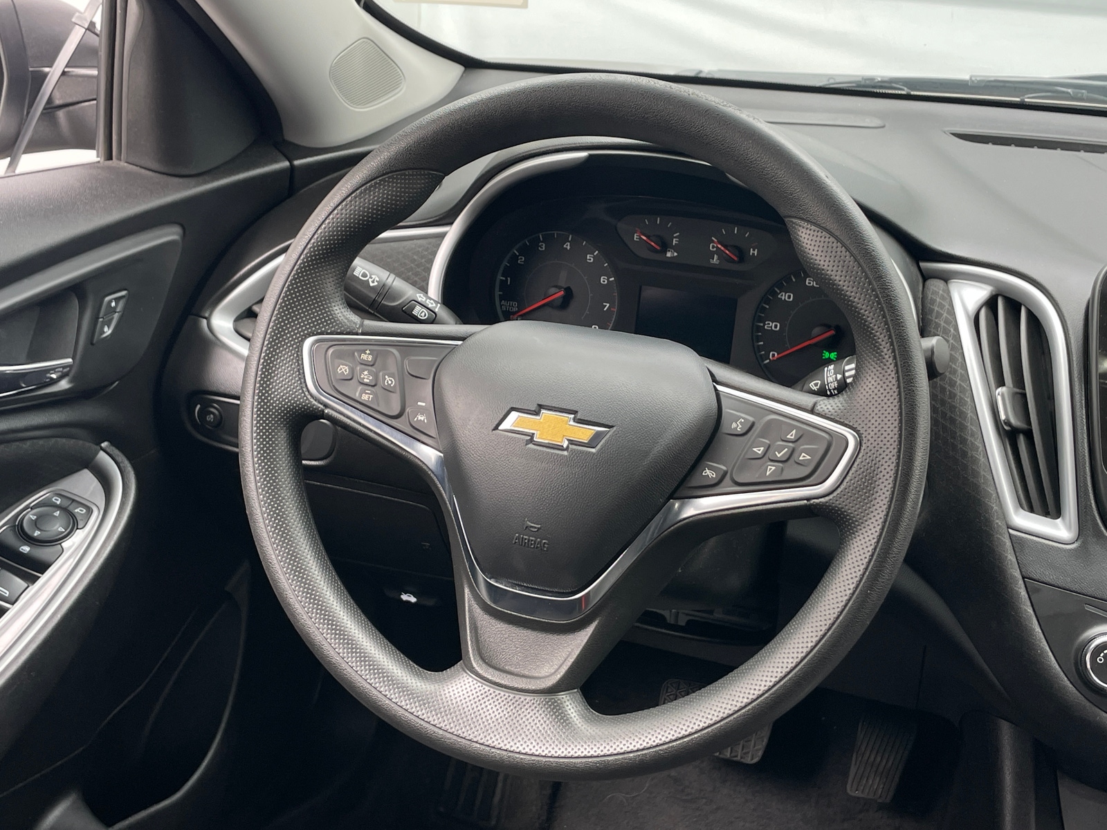 Thumbnail: 2024 Chevrolet Malibu - 5