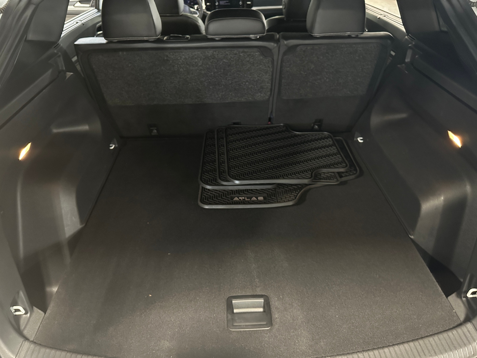 Thumbnail: 2021 Volkswagen Atlas - 6